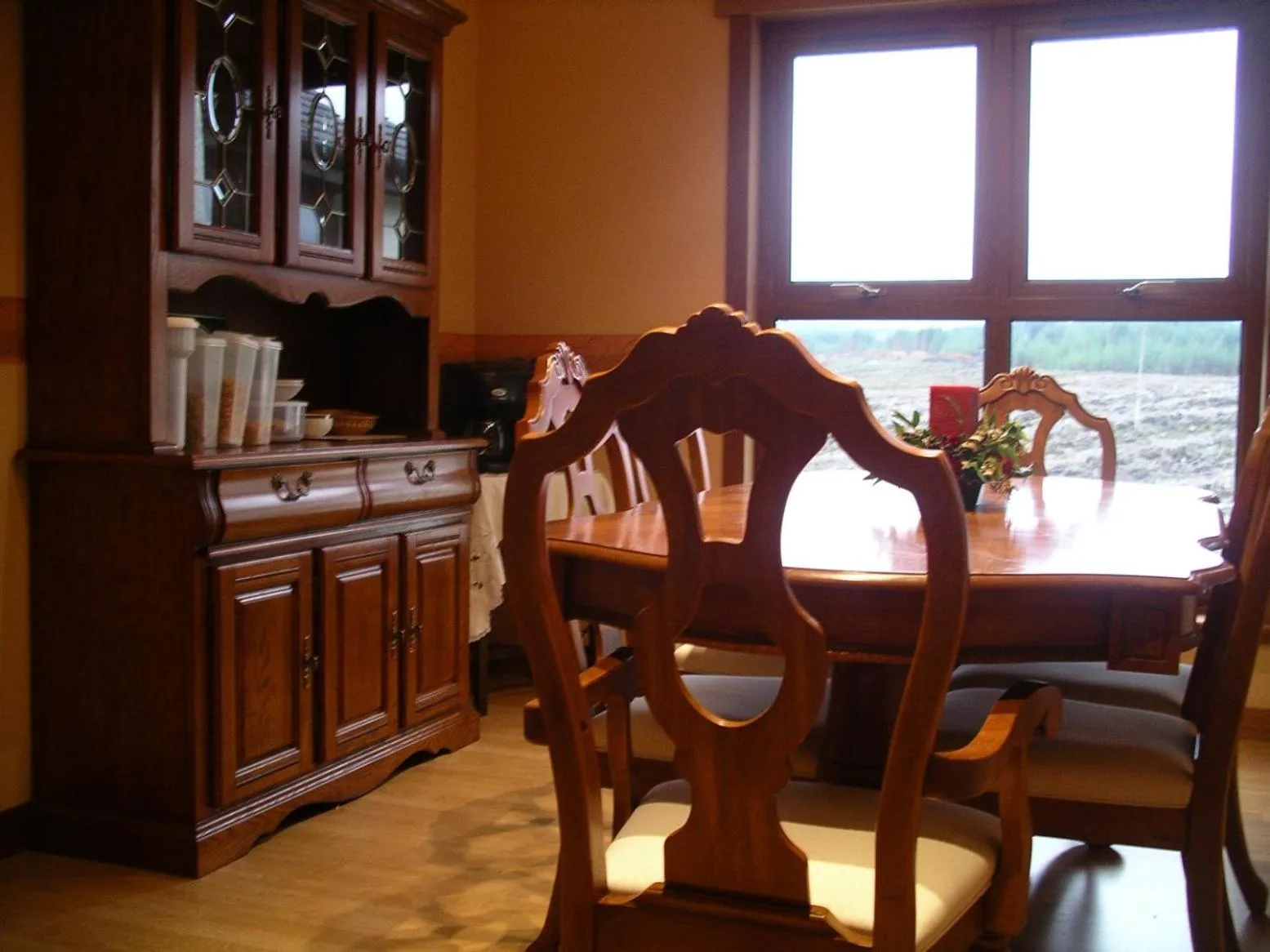 Dining area in House on the Falls
