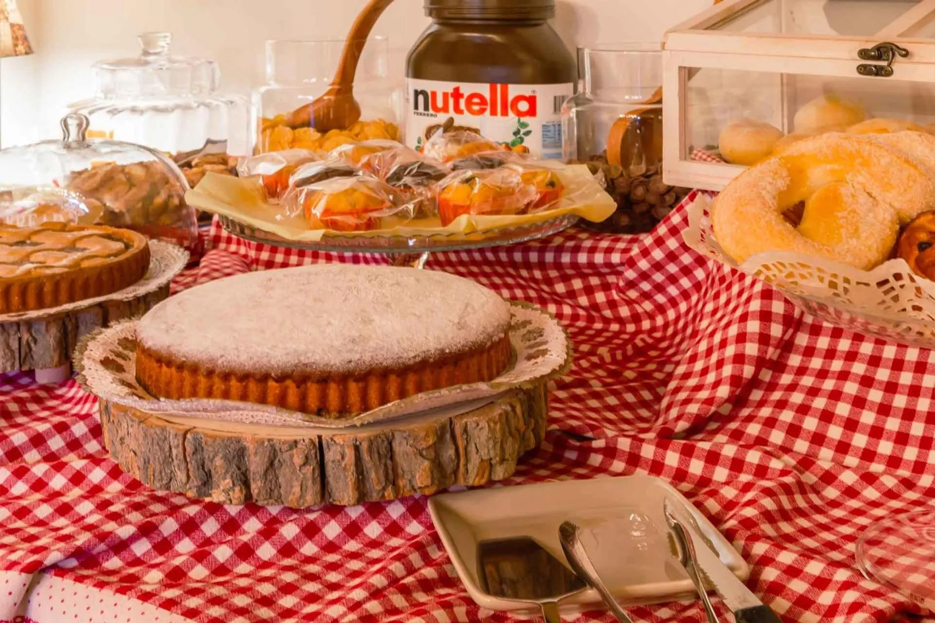 Buffet breakfast in AR Mountains Lodge Villachiara