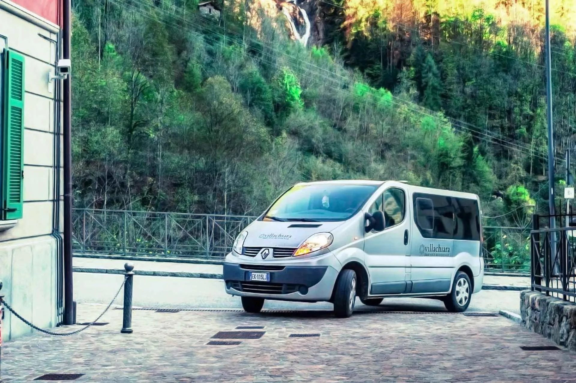 shuttle in AR Mountains Lodge Villachiara