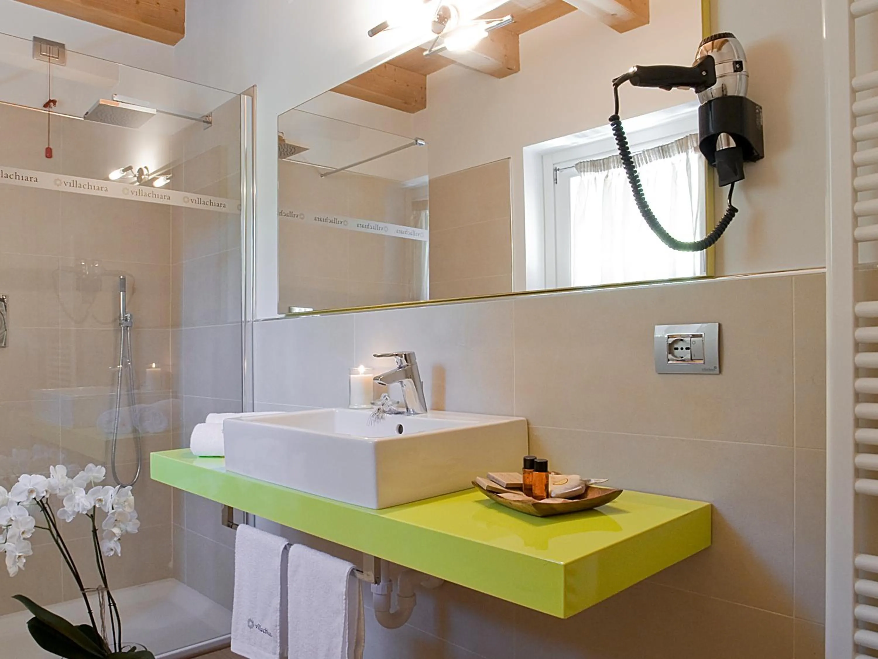 Bathroom in AR Mountains Lodge Villachiara