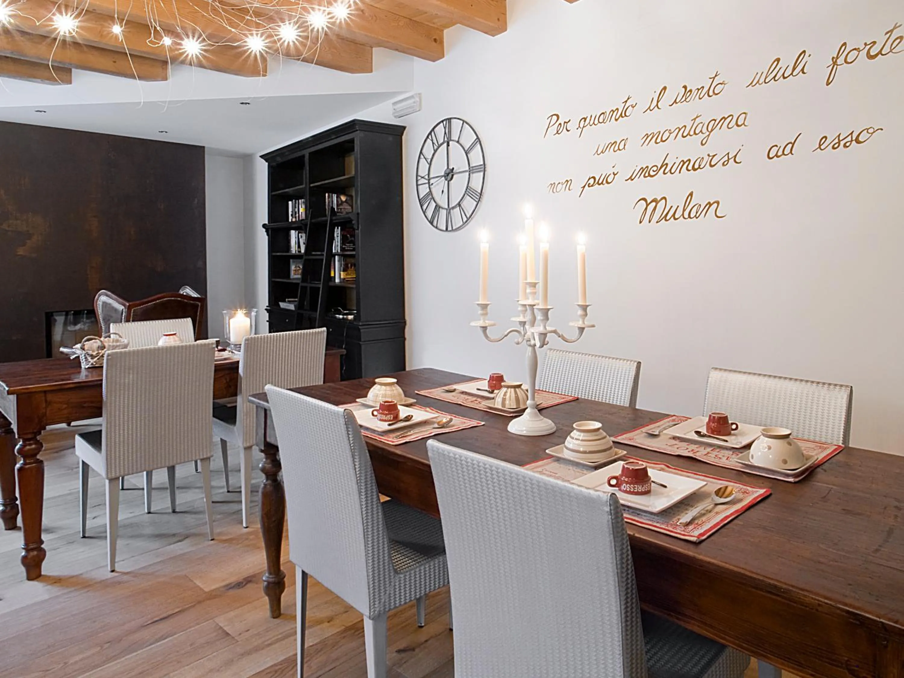 Communal lounge/ TV room in AR Mountains Lodge Villachiara