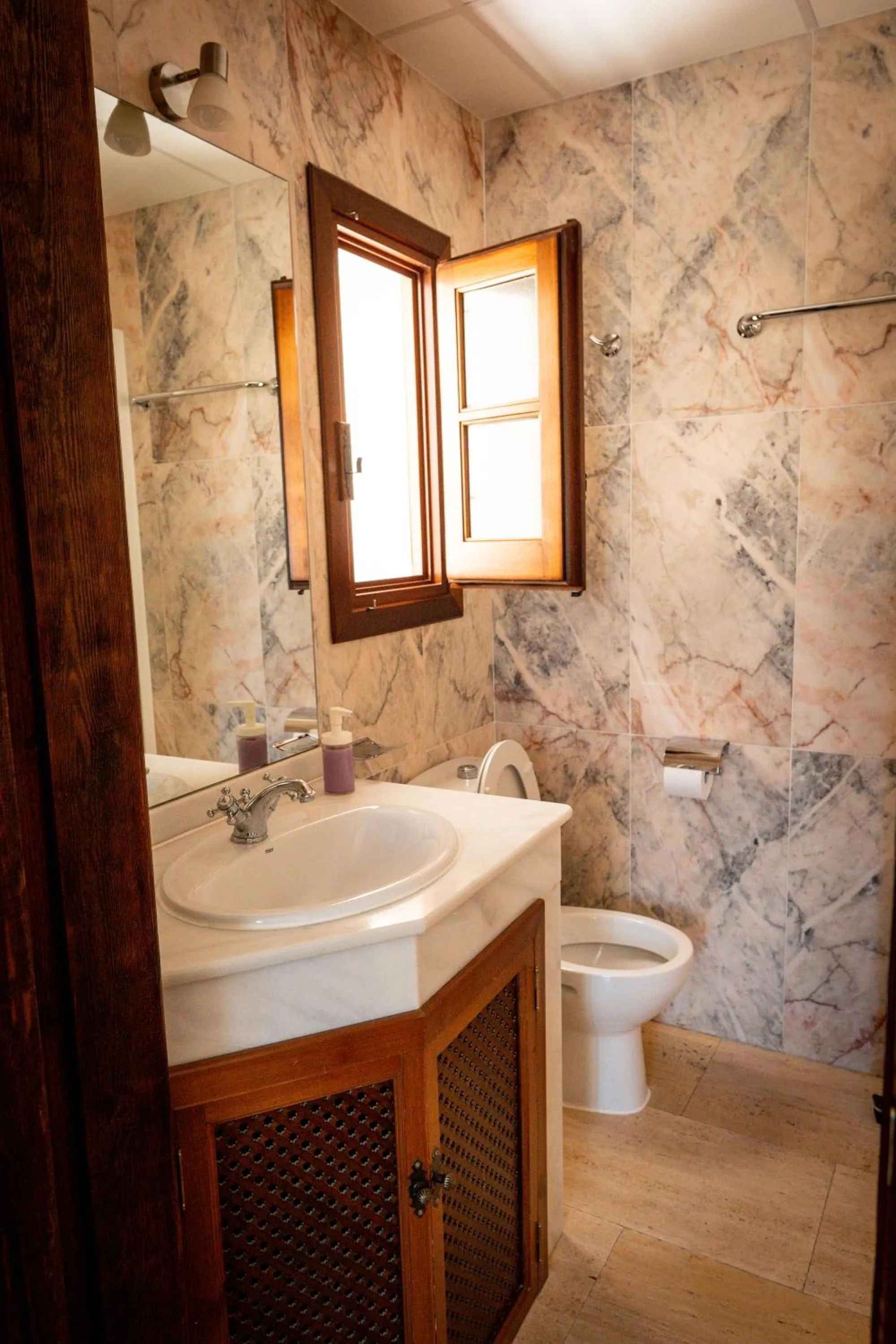 Toilet in La Colegiata De Ronda