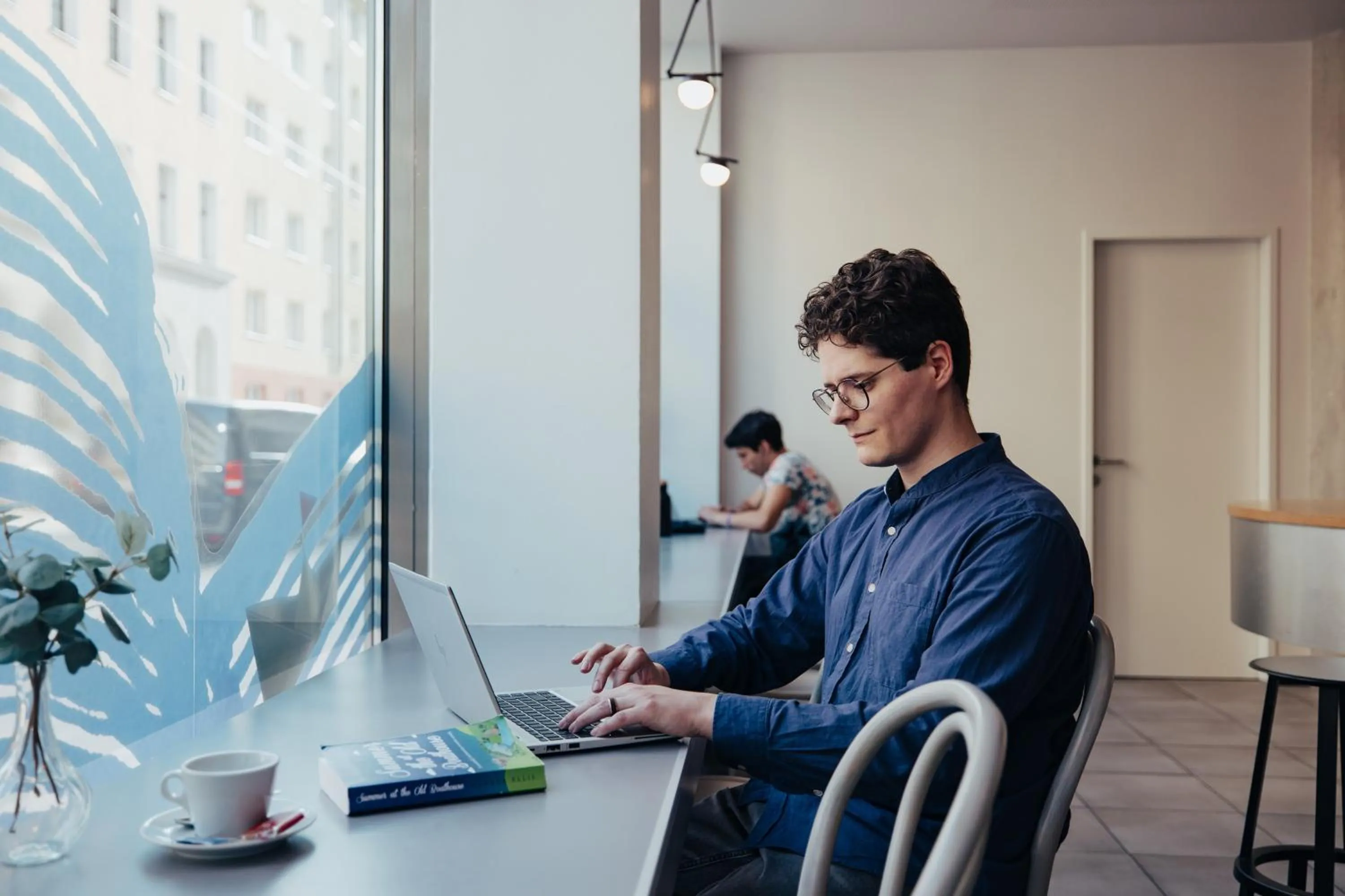 Lounge or bar in MEININGER Hotel Wien Downtown Franz