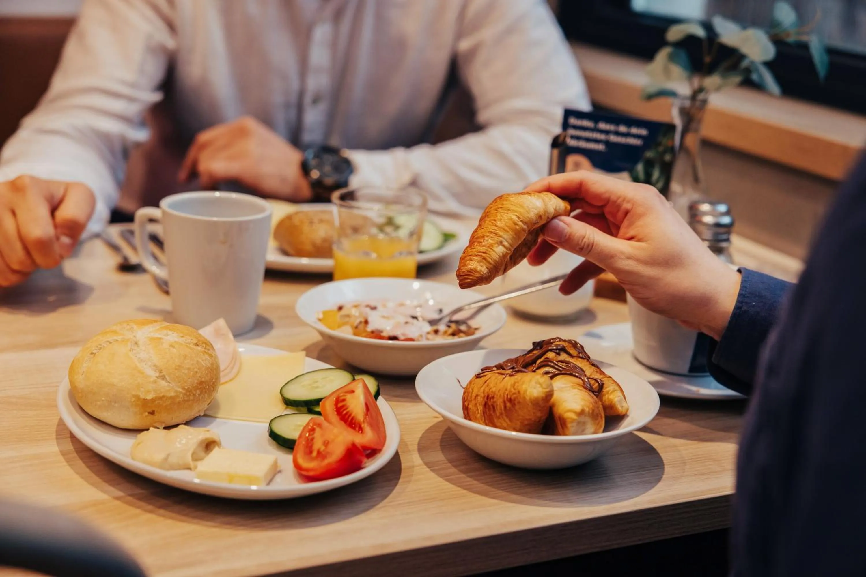 Breakfast in MEININGER Hotel Wien Downtown Franz