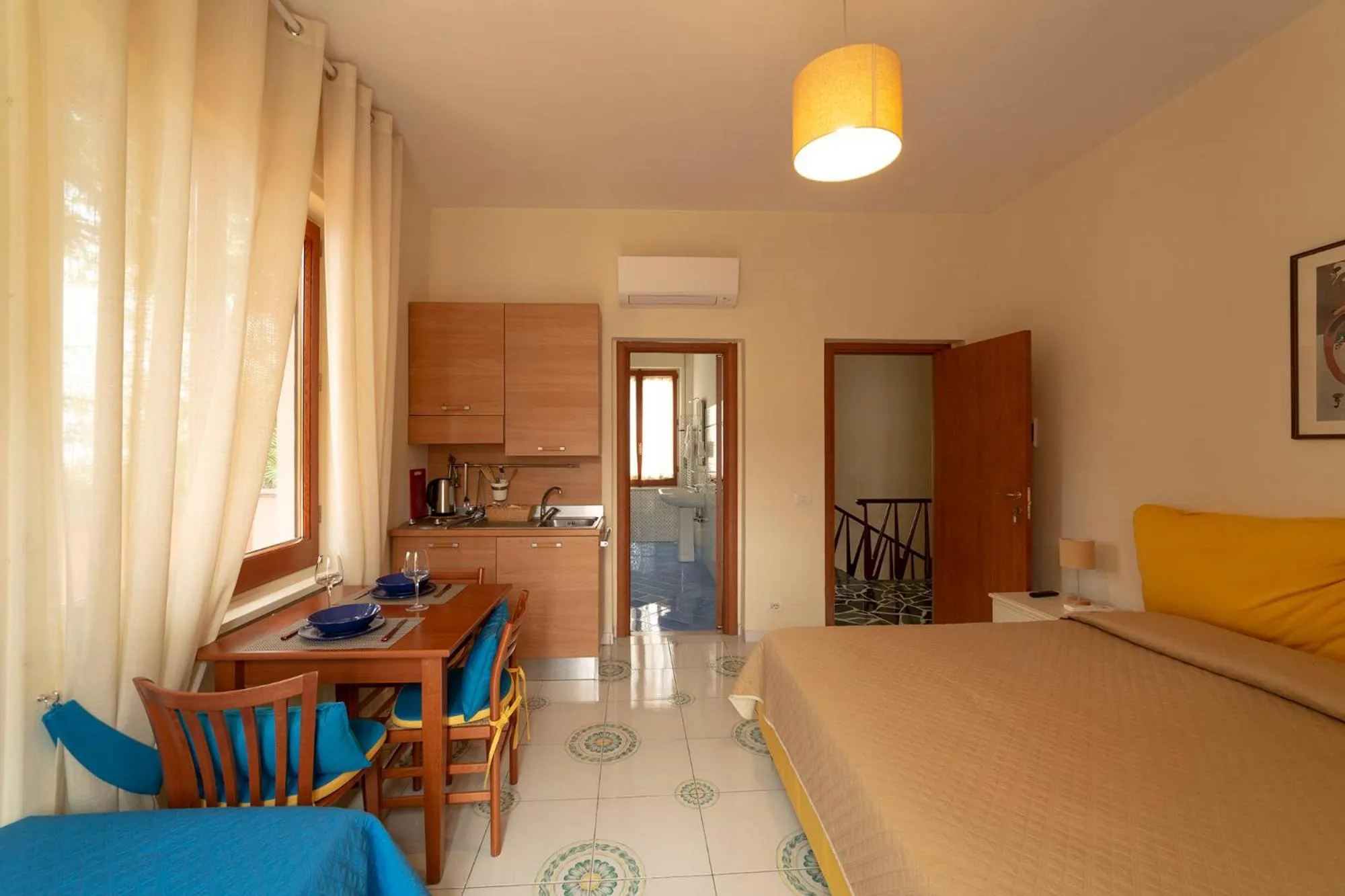 Coffee/tea facilities, Bed in Villa Rosa Sorrento