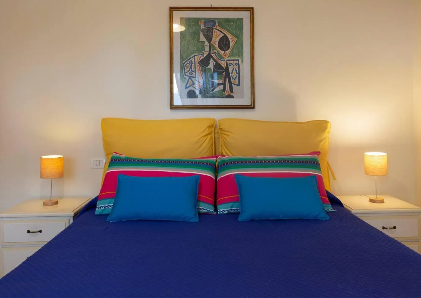 Bed in Villa Rosa Sorrento