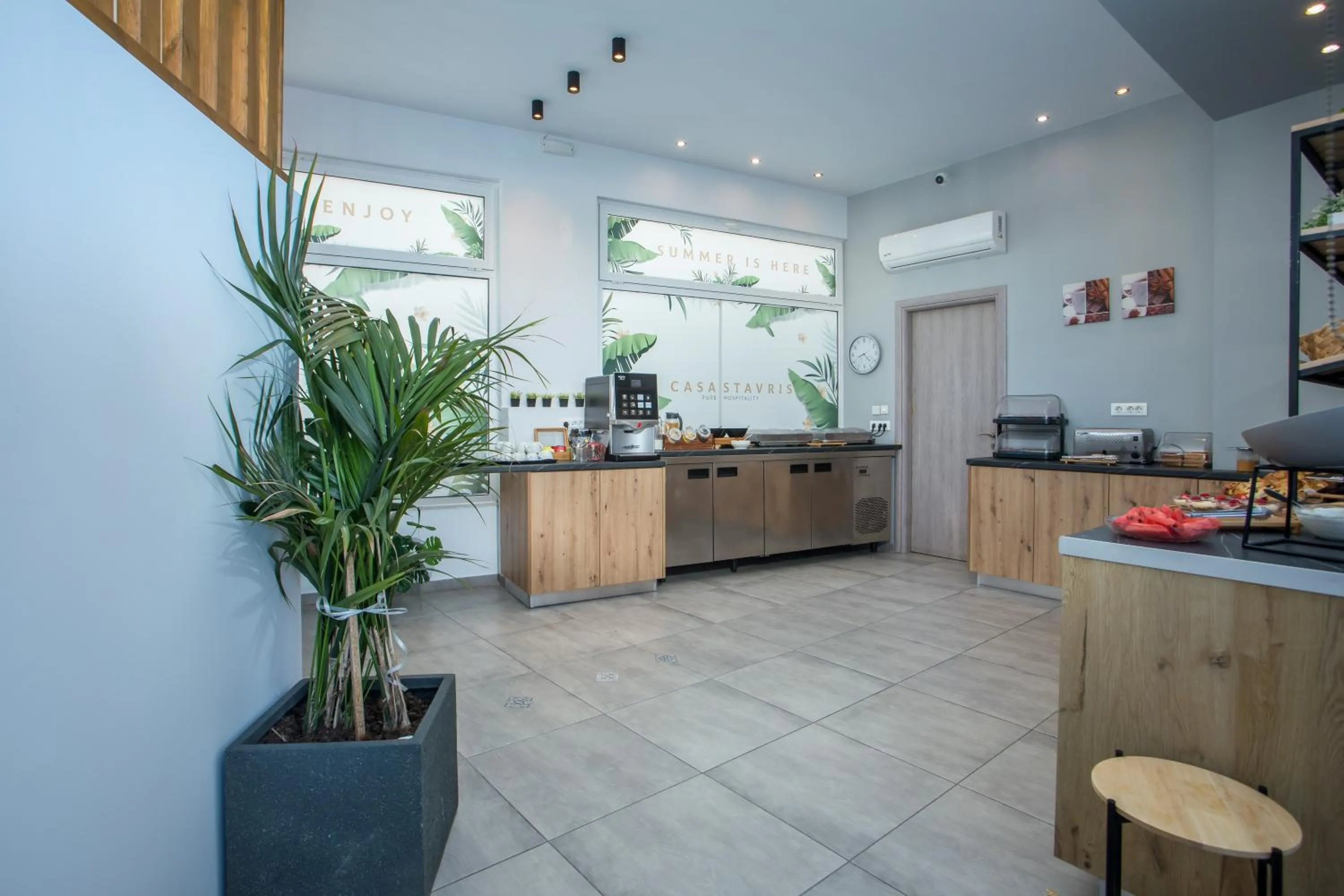 Food and drinks in CasaStavris - Aparts & Pool Suites