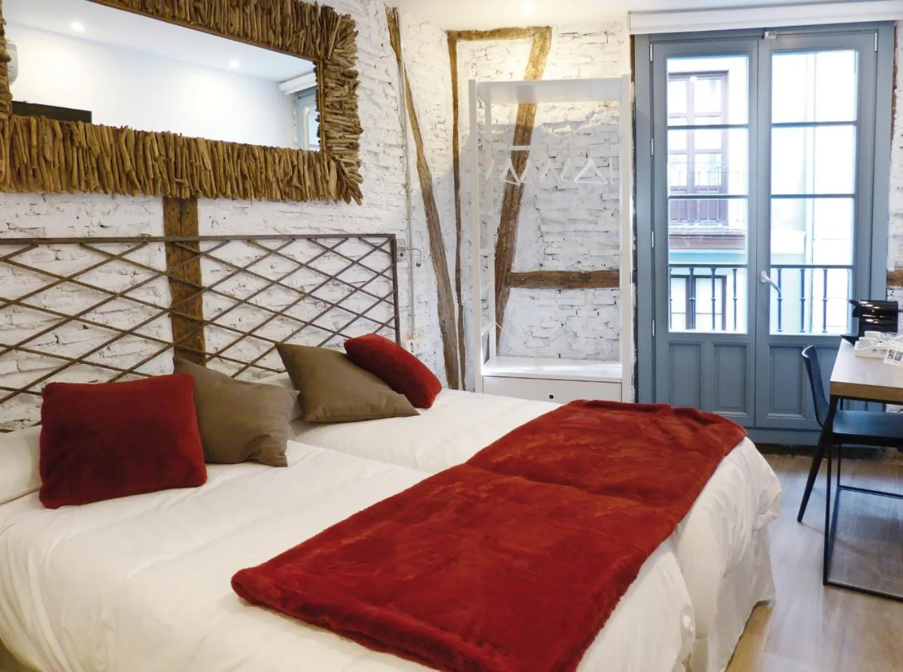 Deluxe Twin Room in Pensión Lo Bilbao