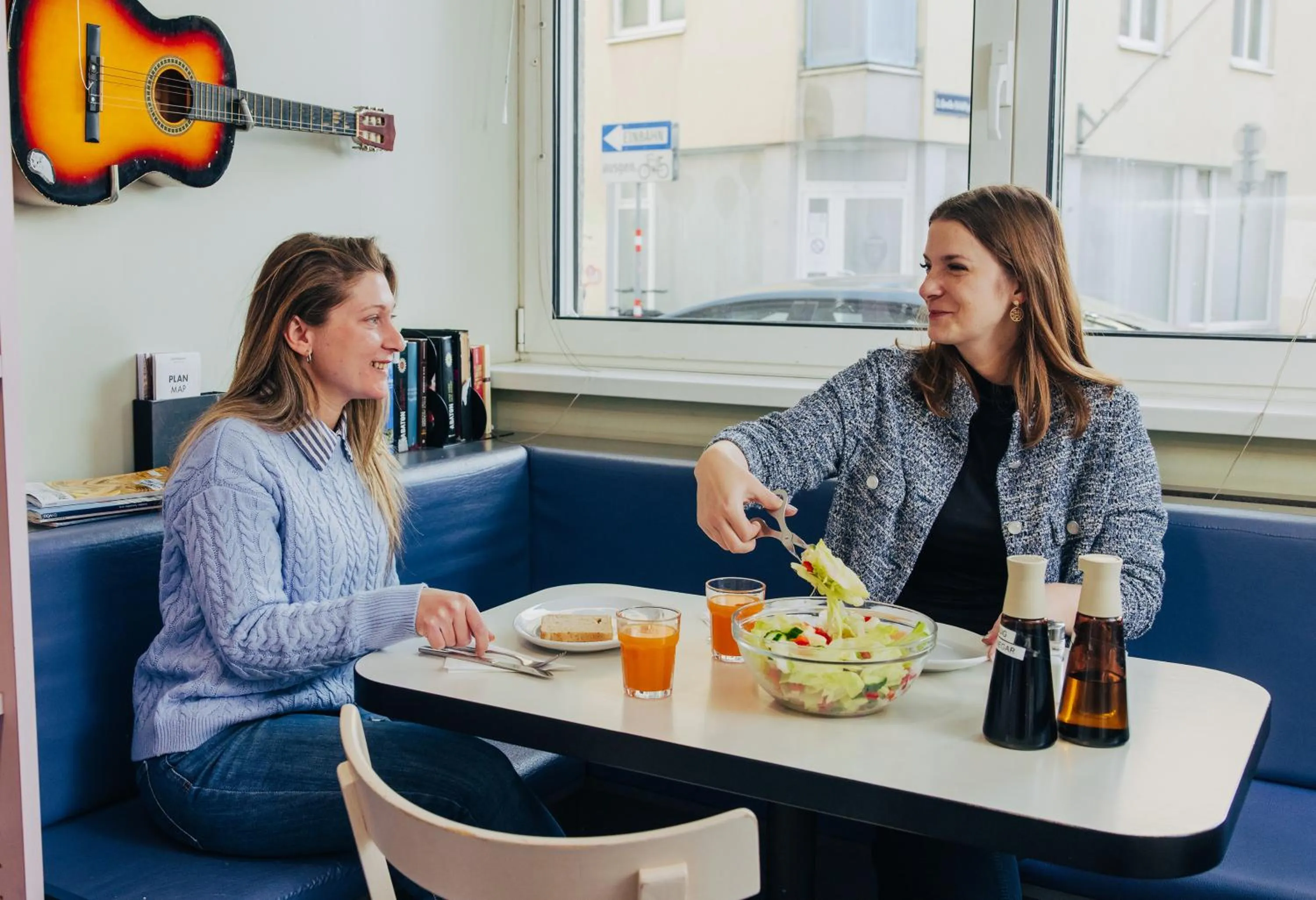 Lounge or bar in MEININGER Hotel Wien Downtown Sissi