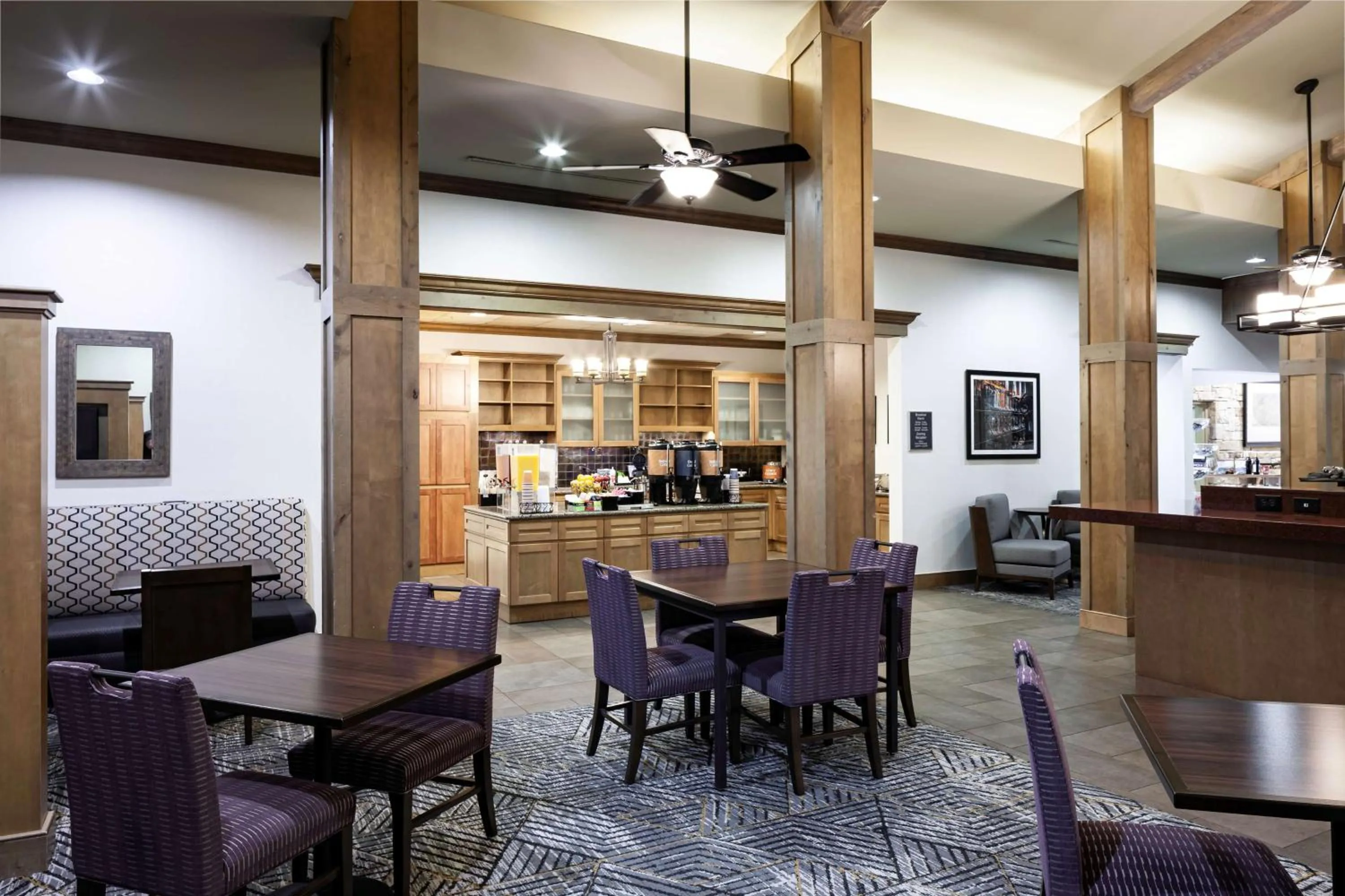 Dining area in Homewood Suites by Hilton Austin/Round Rock