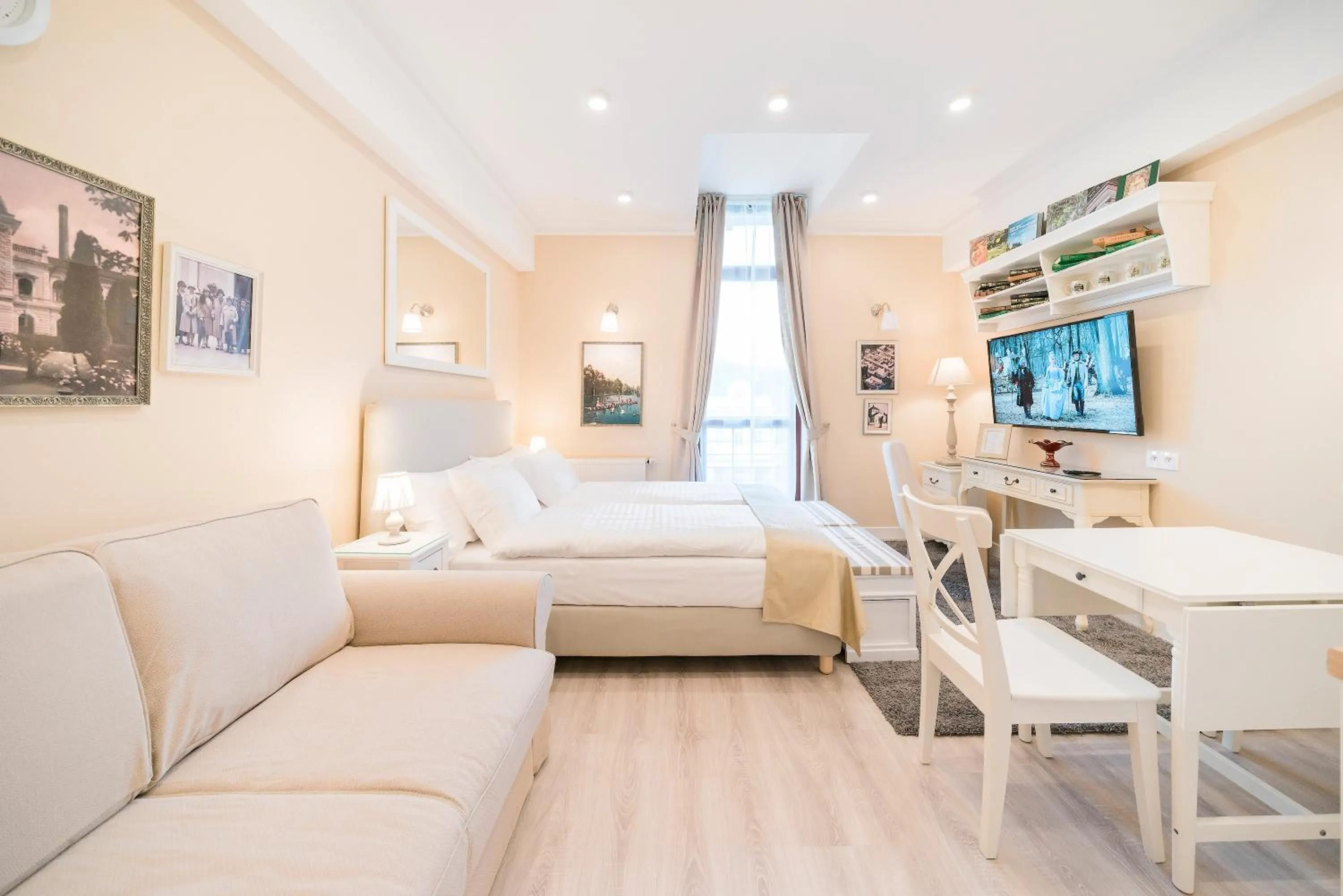 Living room, Bed in Revelton Studios Františkovy Lázně