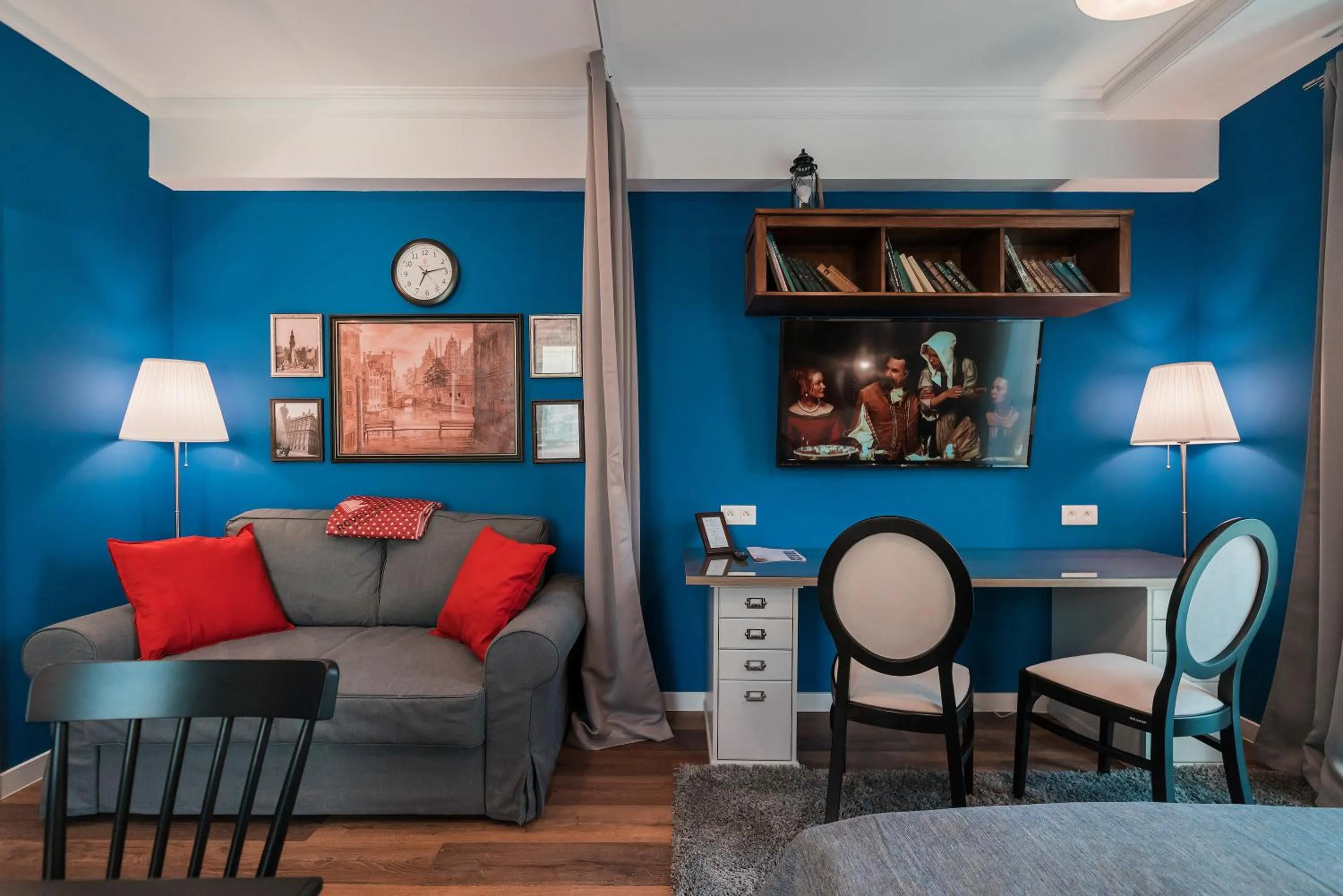 Seating area in Revelton Studios Františkovy Lázně