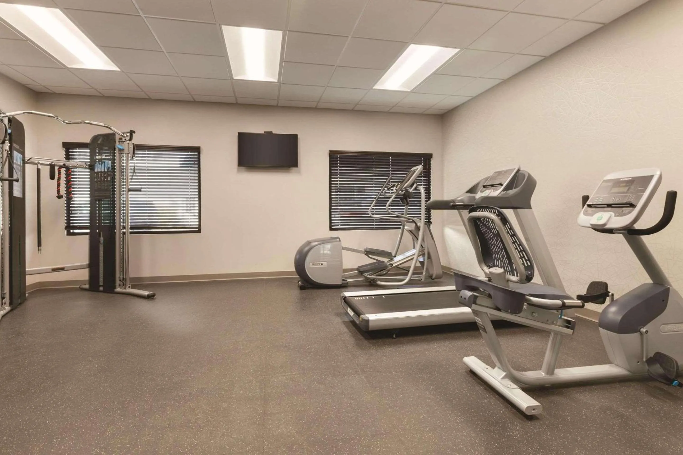 Fitness centre/facilities in Country Inn & Suites by Radisson Ocean City