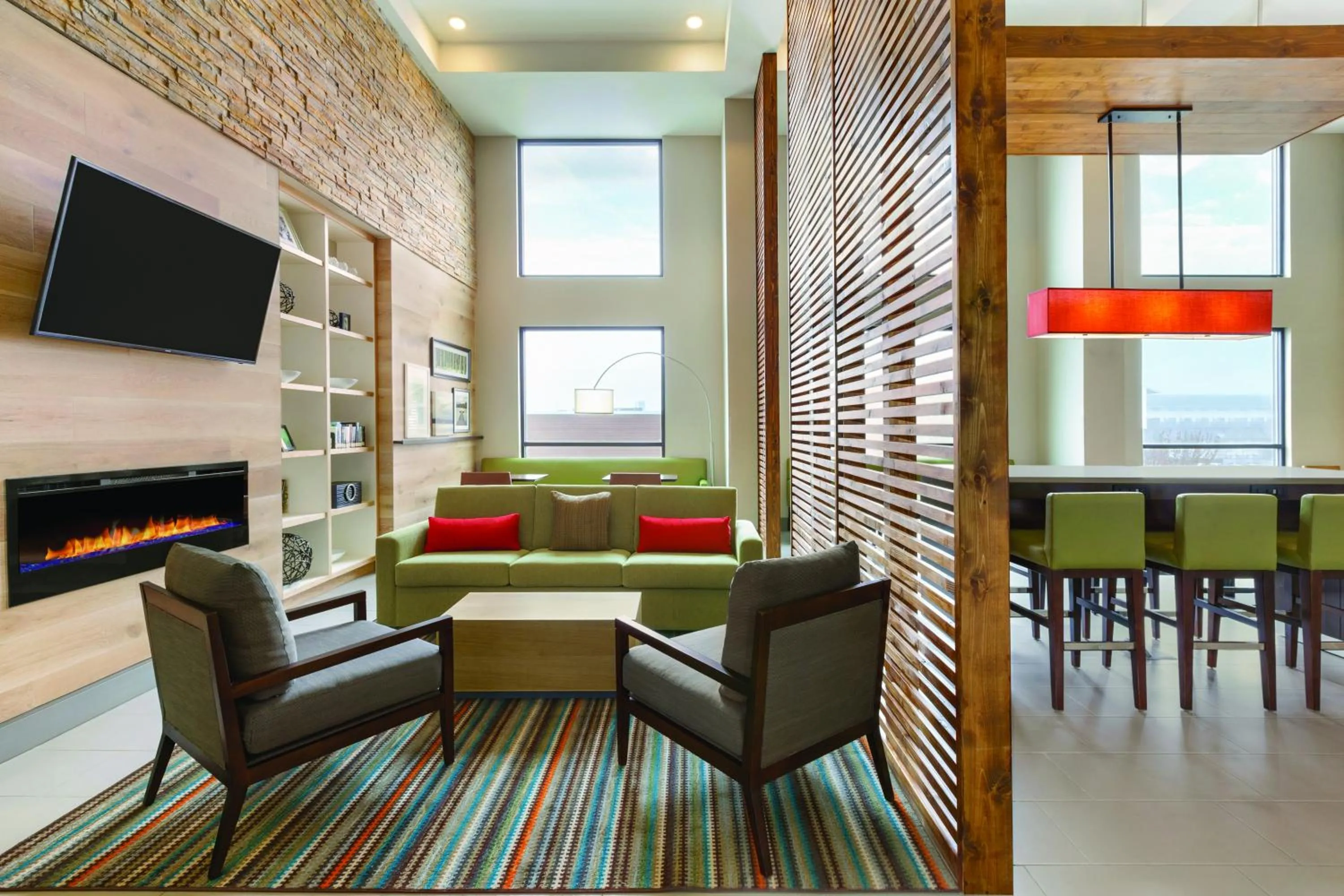 Communal lounge/ TV room in Country Inn & Suites by Radisson Ocean City