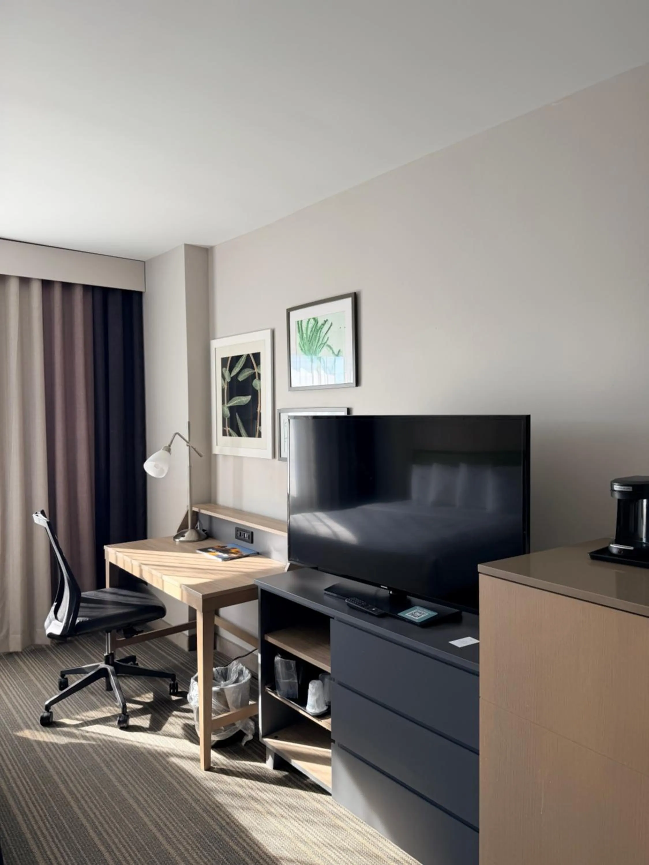 Living room in Country Inn & Suites by Radisson Ocean City