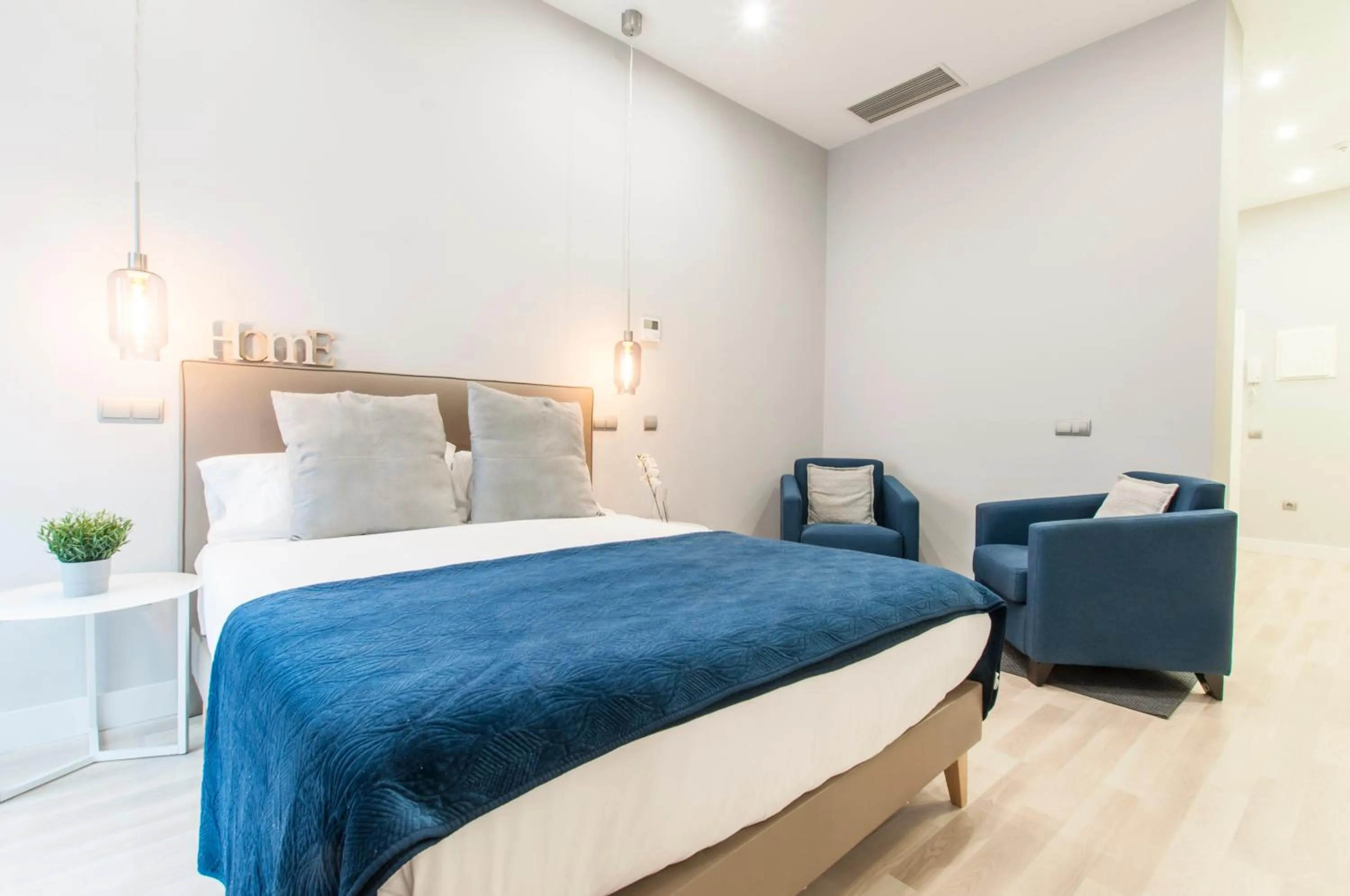 Bed in Arenal Suites Gran Vía