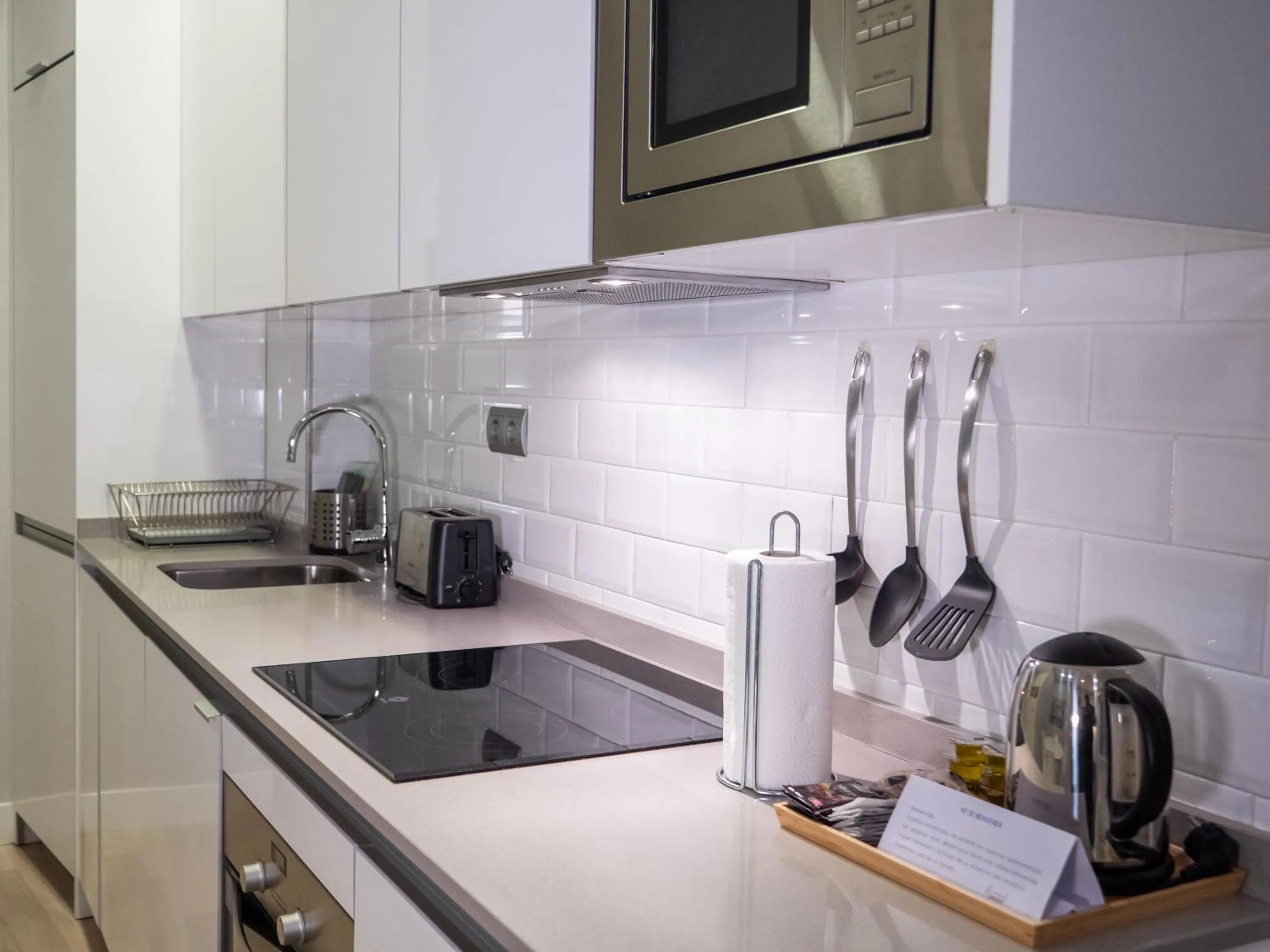 Kitchen or kitchenette in Arenal Suites Gran Vía