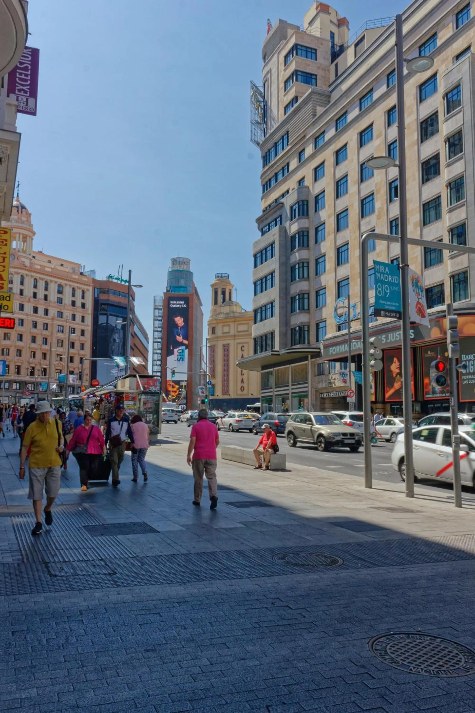Neighbourhood in Arenal Suites Gran Vía