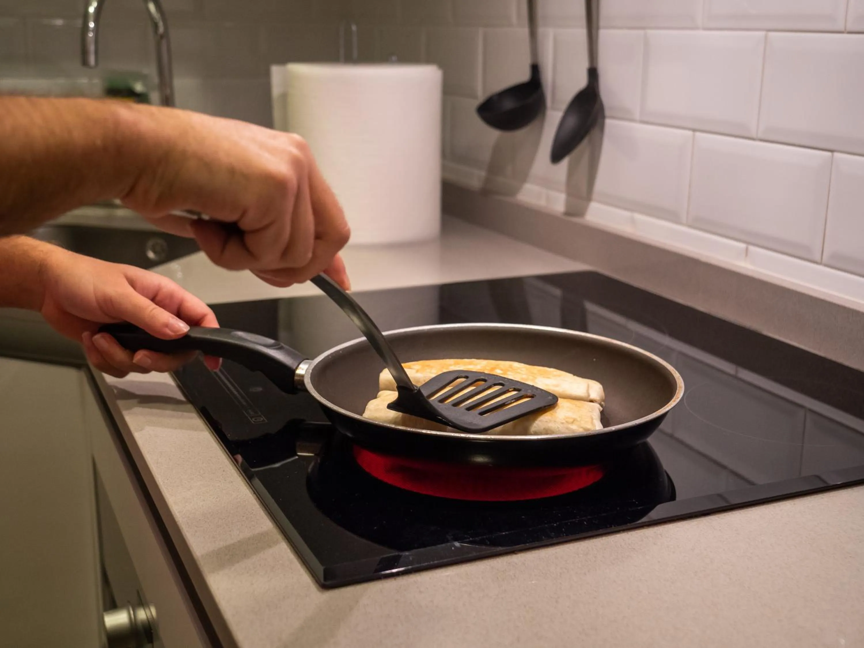 kitchen in Arenal Suites Gran Vía
