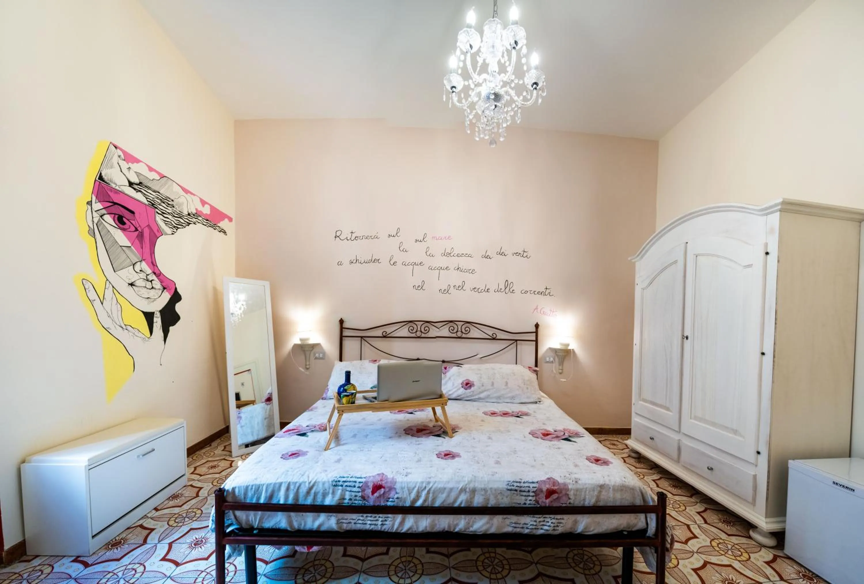 Photo of the whole room, Bed in Terre Dipinte
