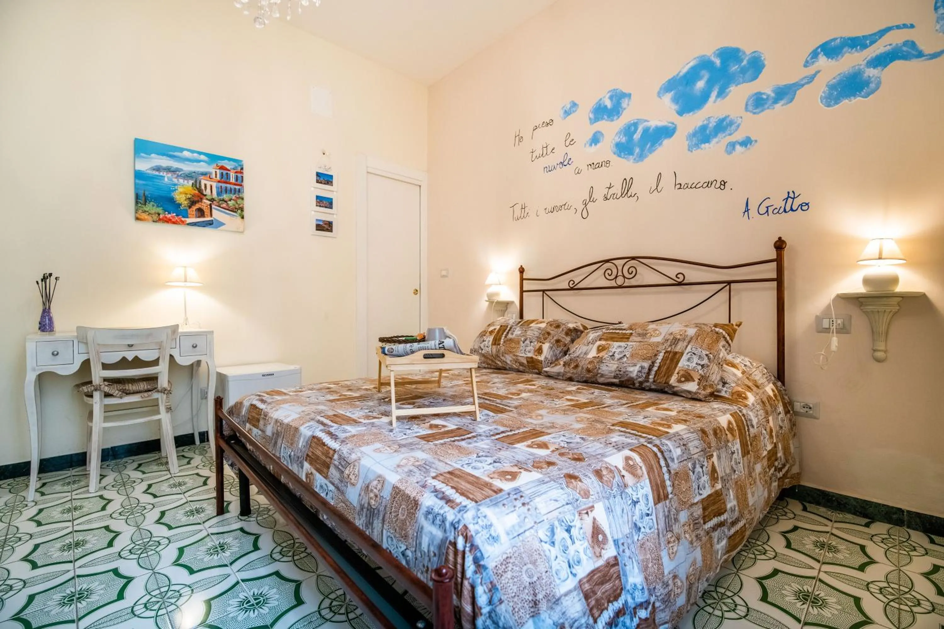 Photo of the whole room, Bed in Terre Dipinte
