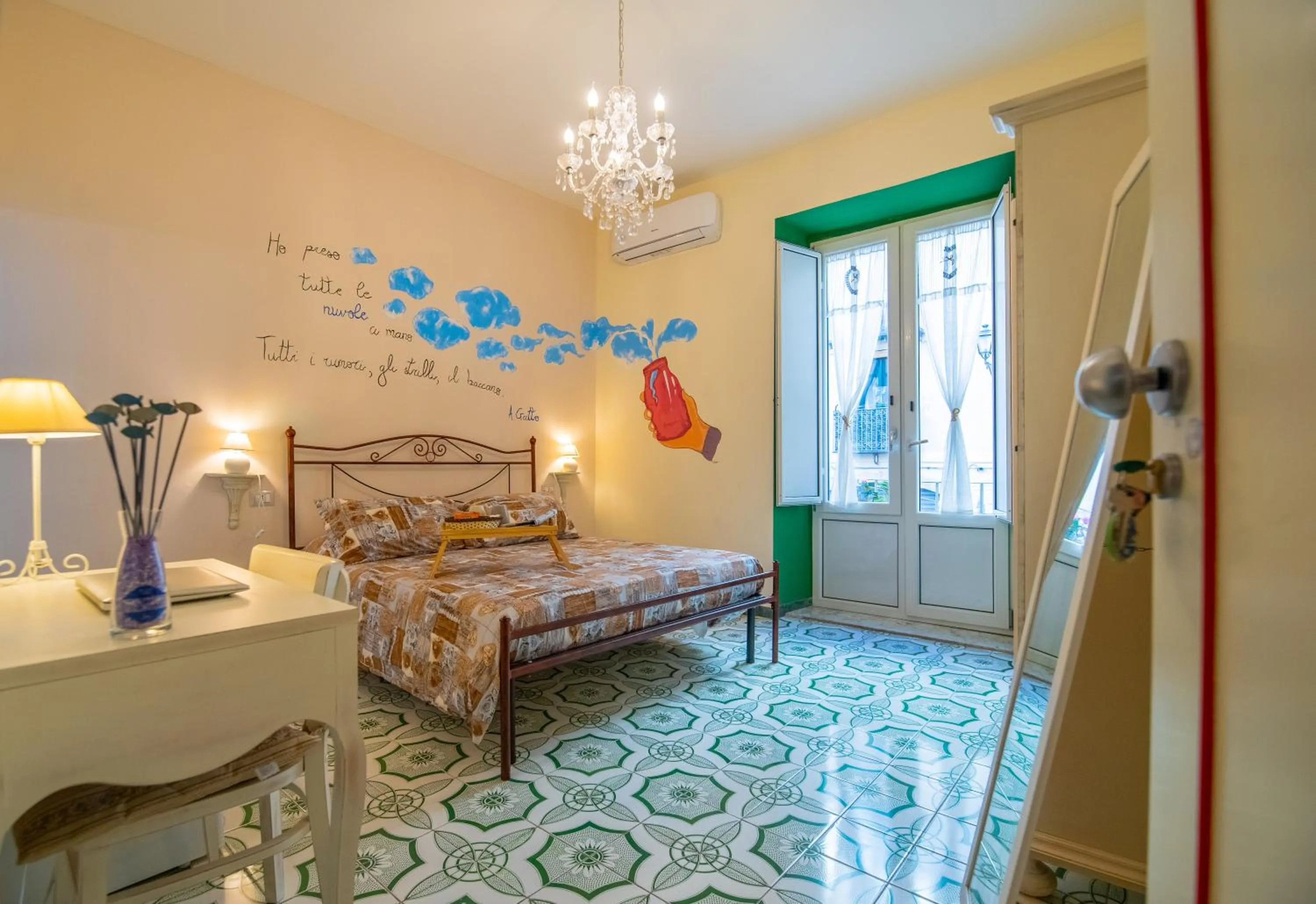 Photo of the whole room, Bed in Terre Dipinte