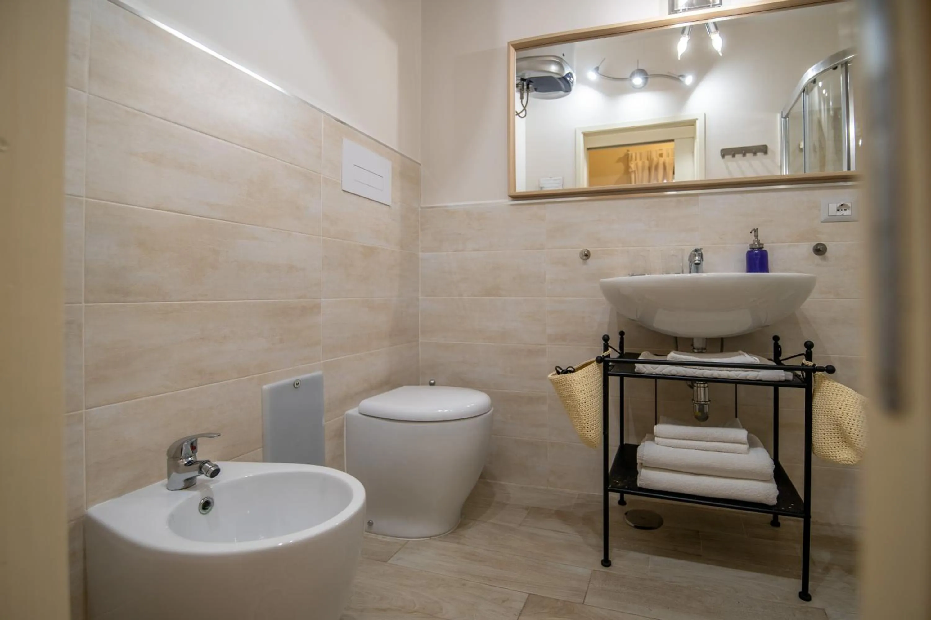 Bathroom in Terre Dipinte