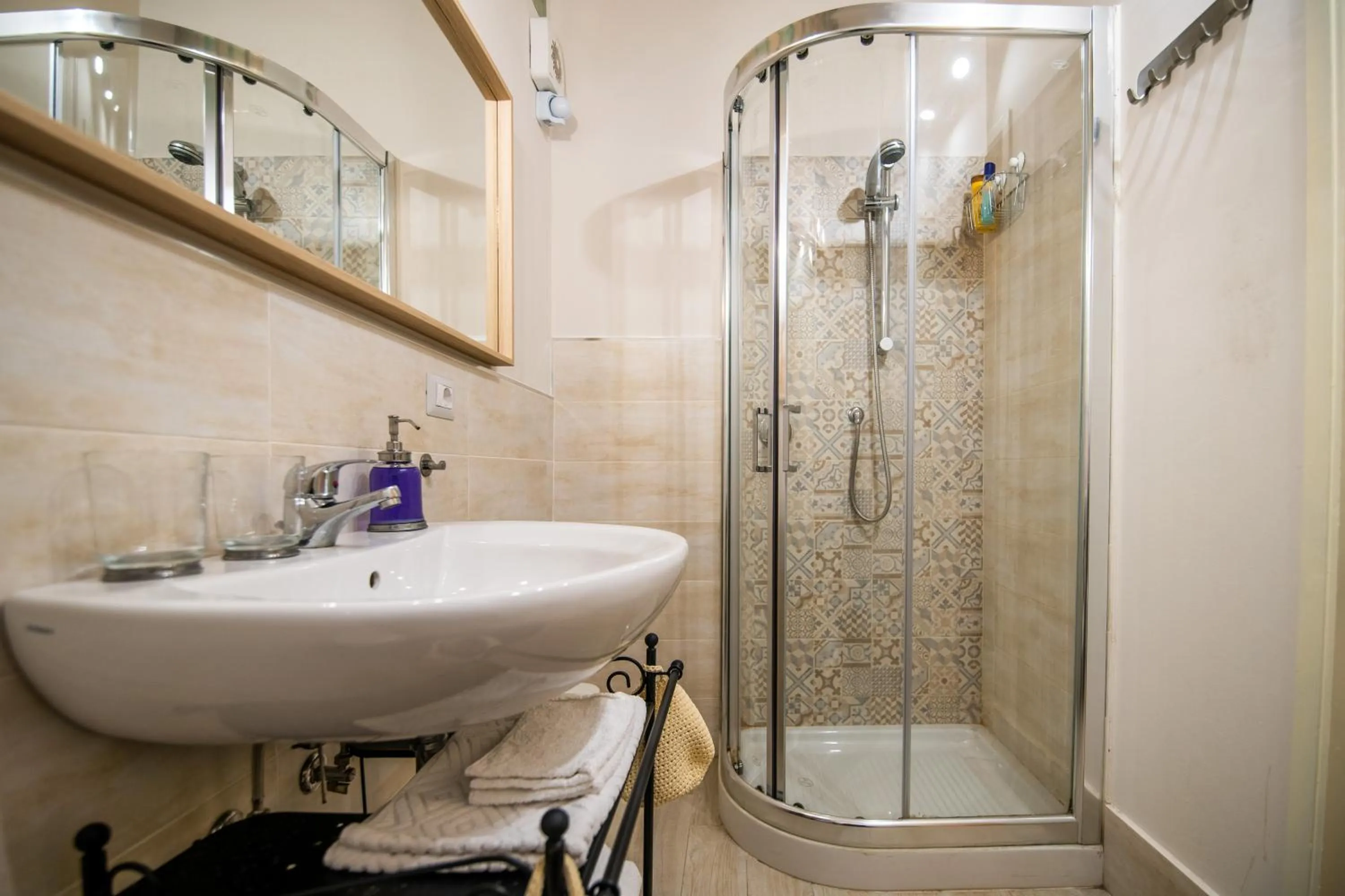 Bathroom in Terre Dipinte