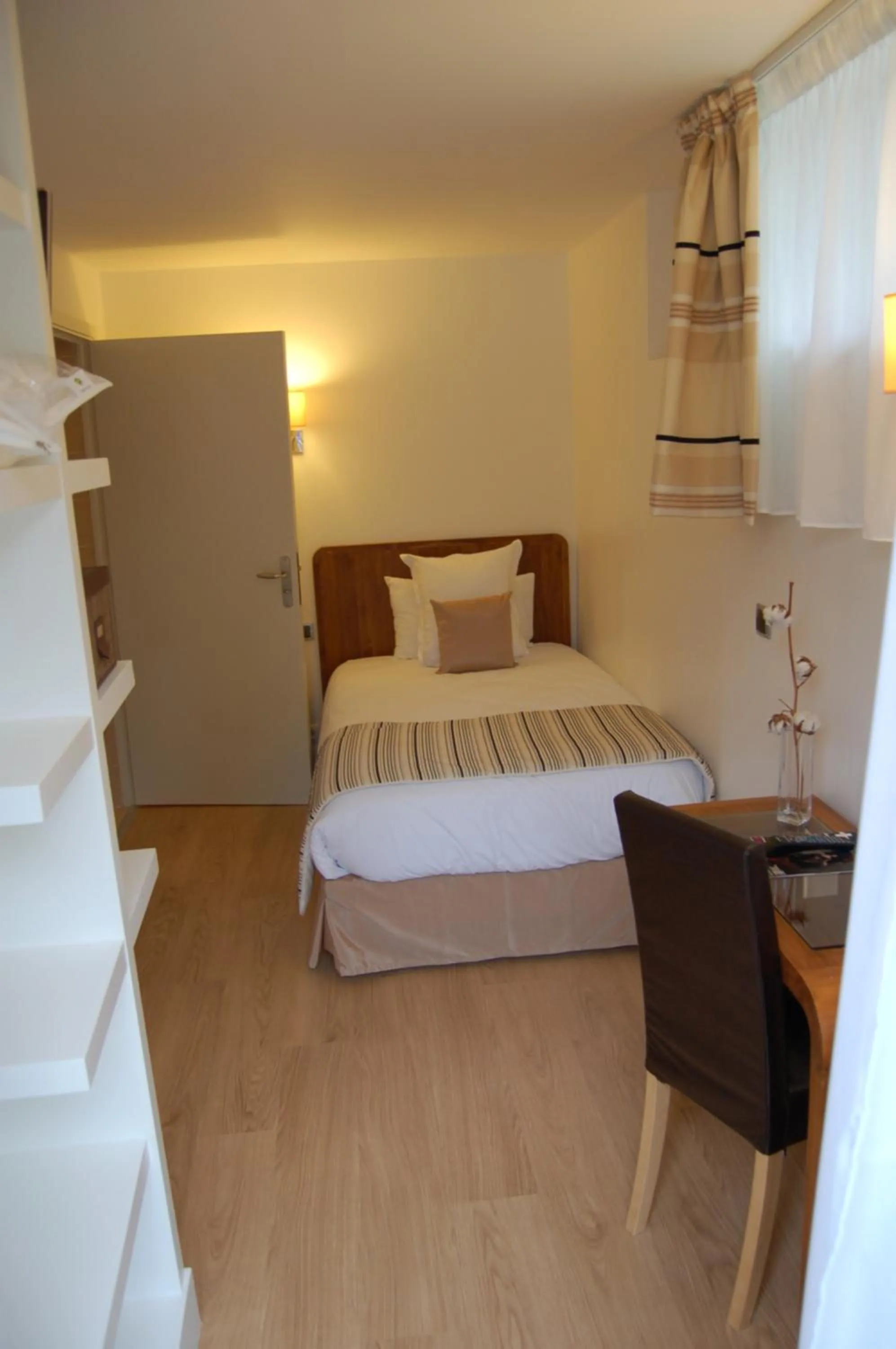 Bedroom, Bed in Logis Hôtel - Le Manoir de Sauvegrain