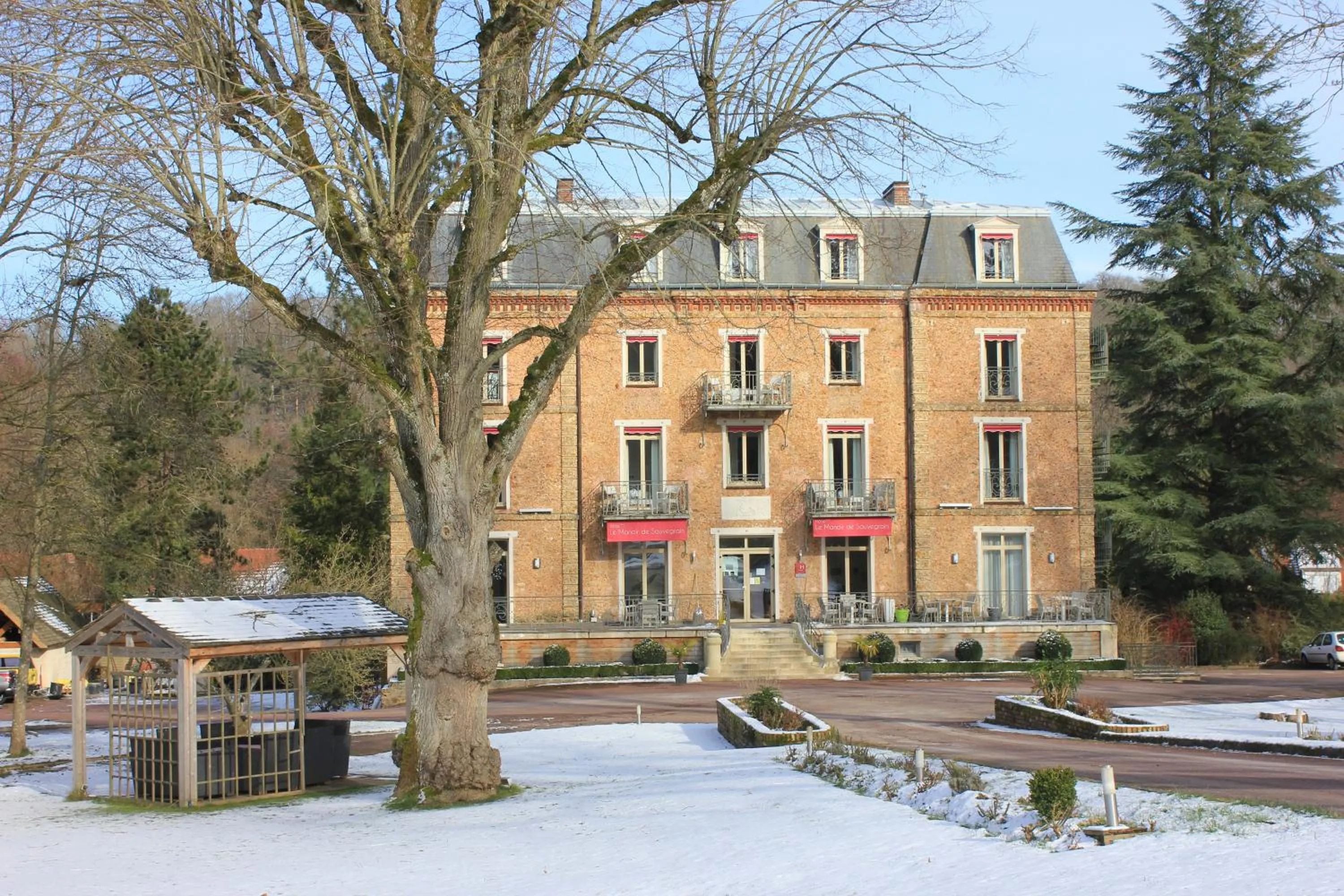 Property building in Logis Hôtel - Le Manoir de Sauvegrain