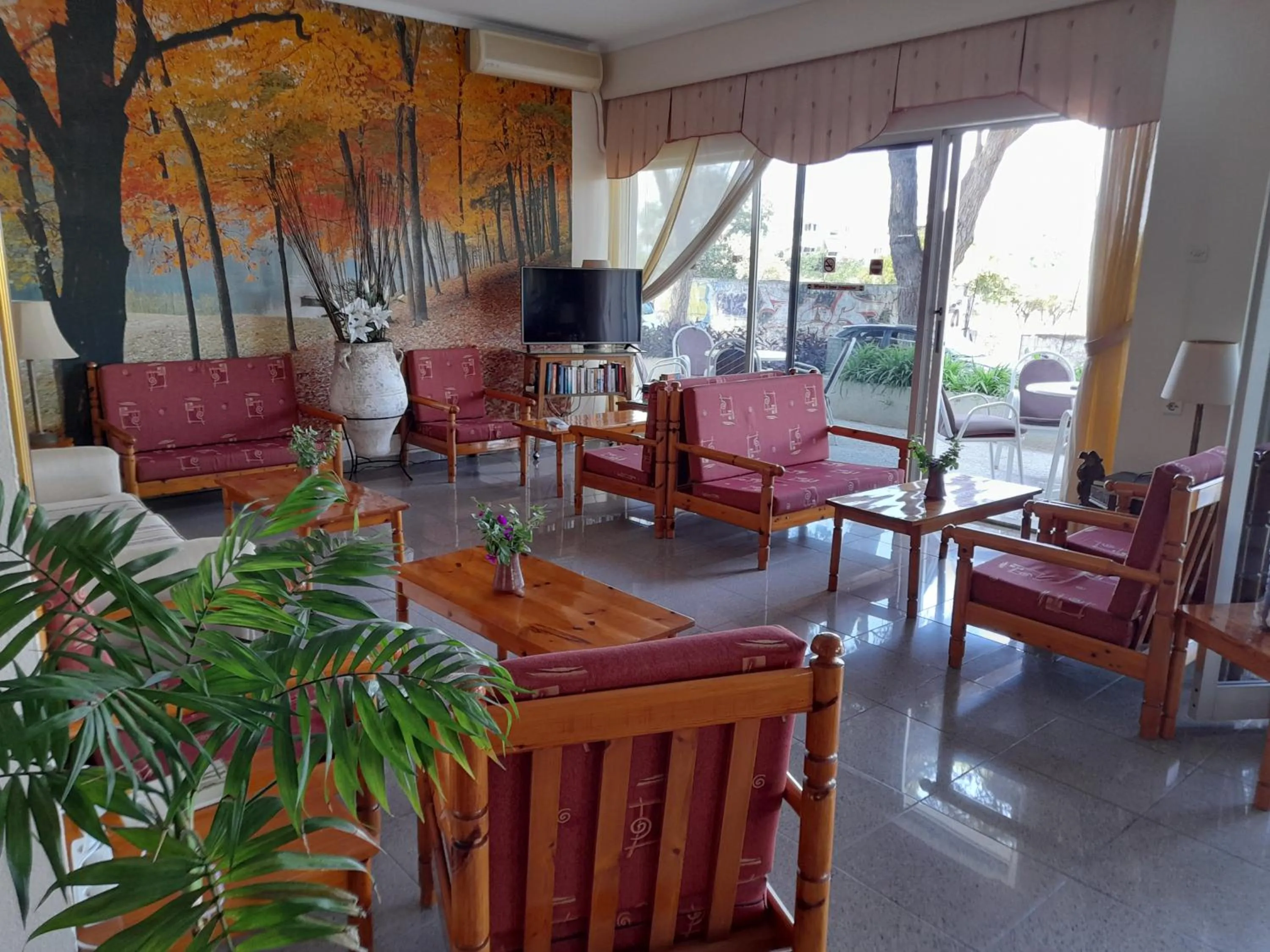 Seating area in Phaethon Hotel