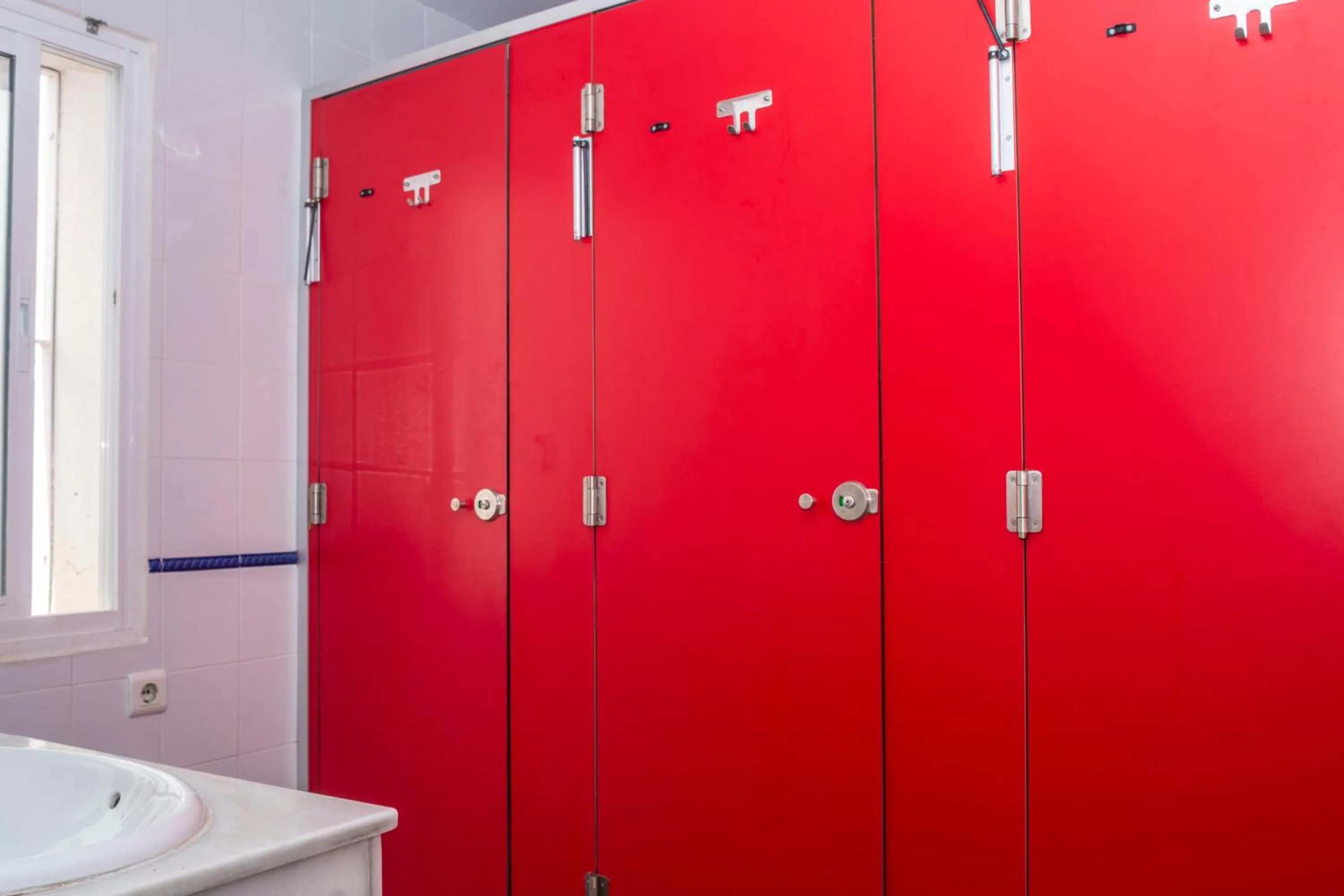 Bathroom in La Moraga de Poniente Malaga Hostel