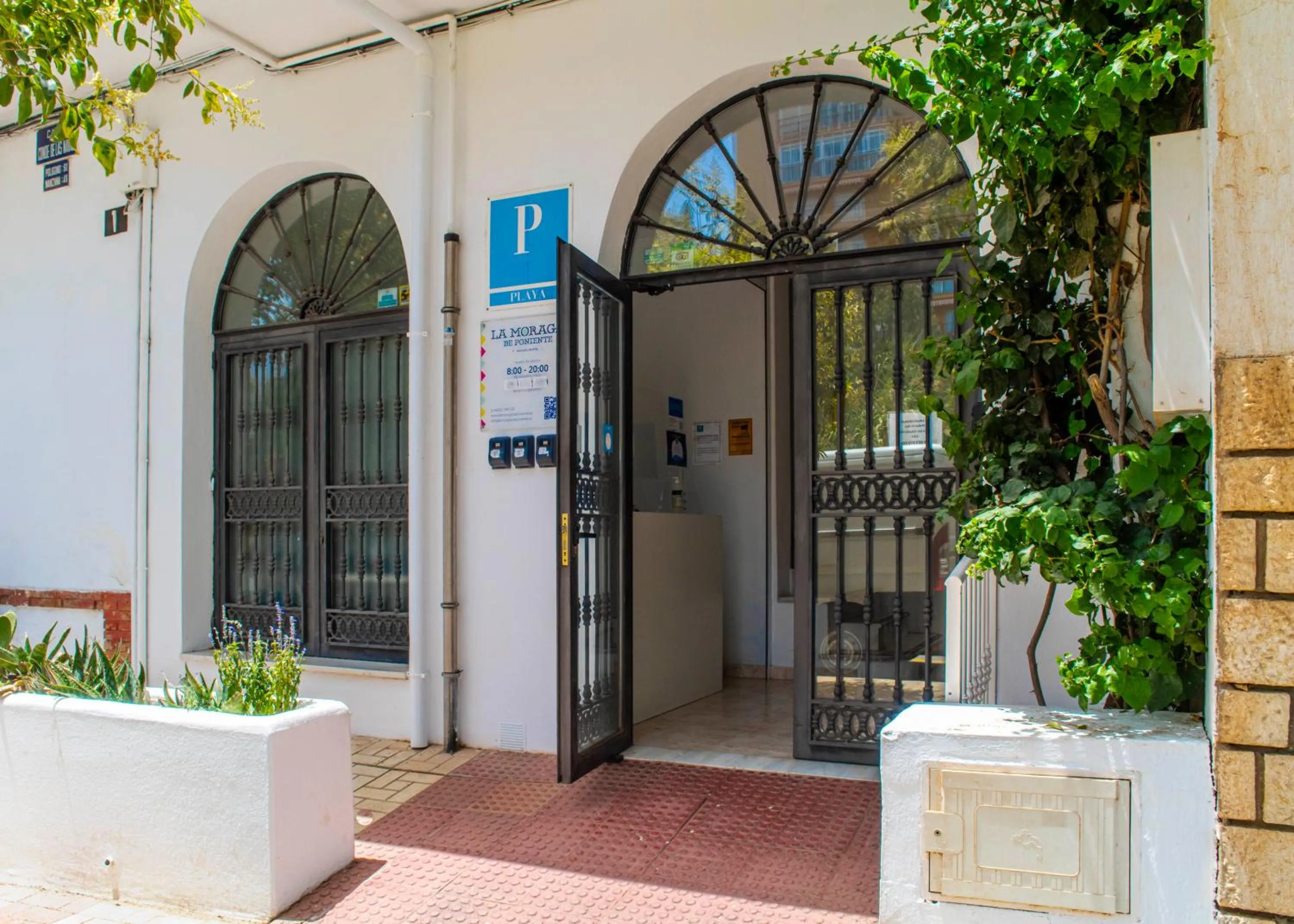 Property building in La Moraga de Poniente Malaga Hostel