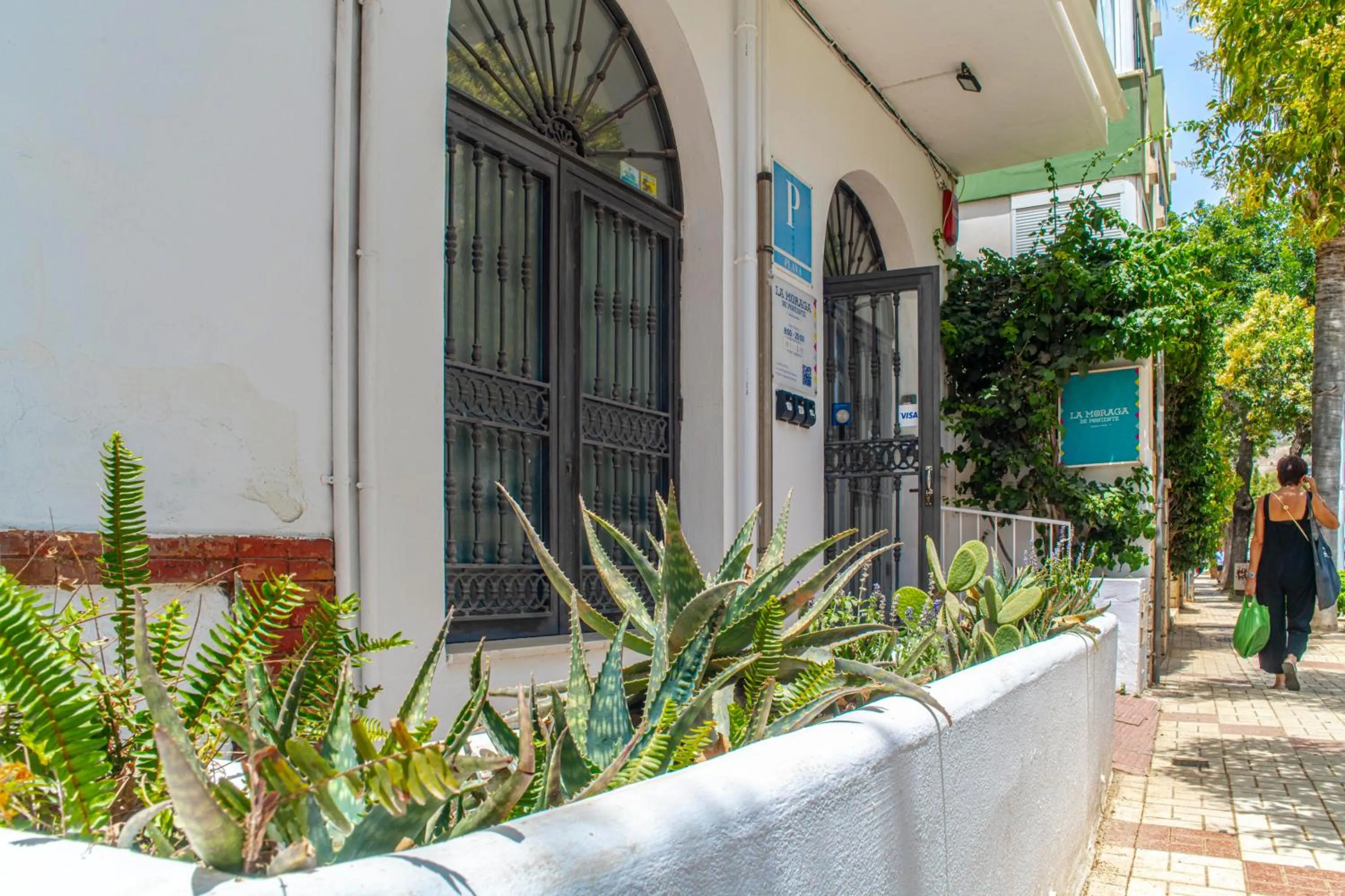 Property building in La Moraga de Poniente Malaga Hostel