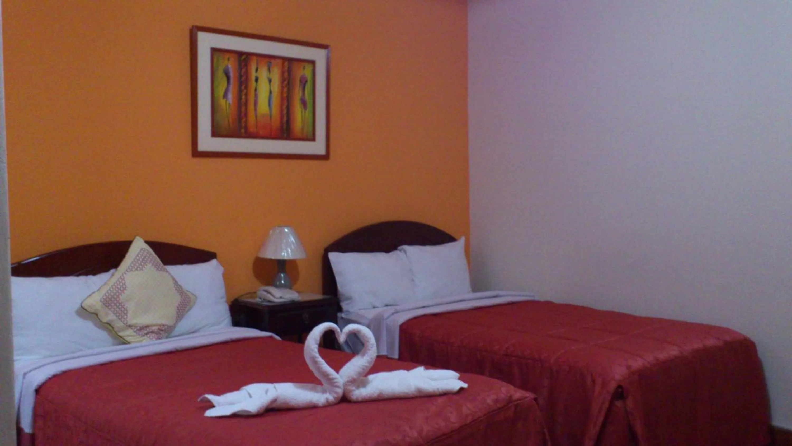 Bed in Hotel Plaza Bolognesi 344