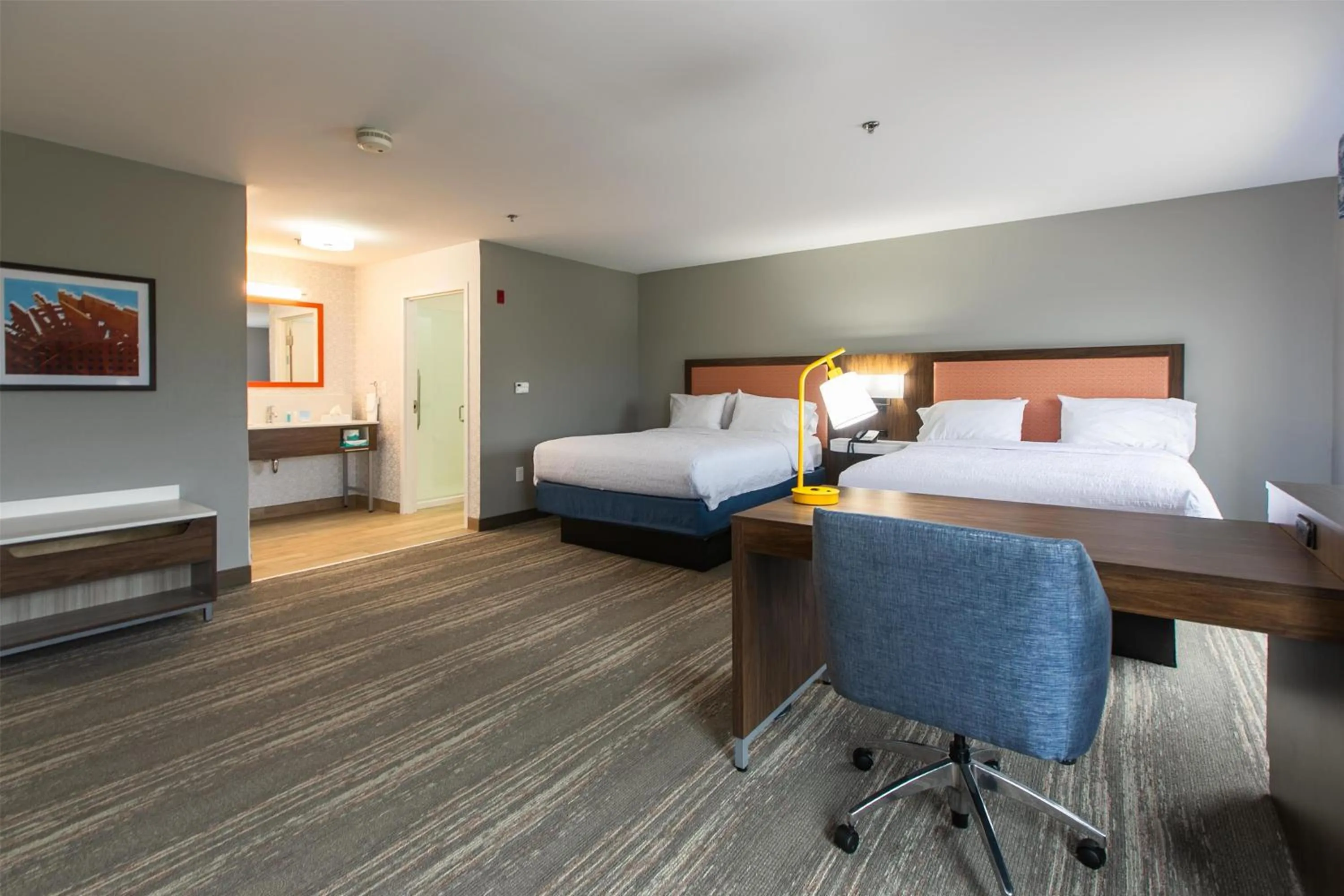 Bedroom, Bed in Hampton Inn & Suites Wilder