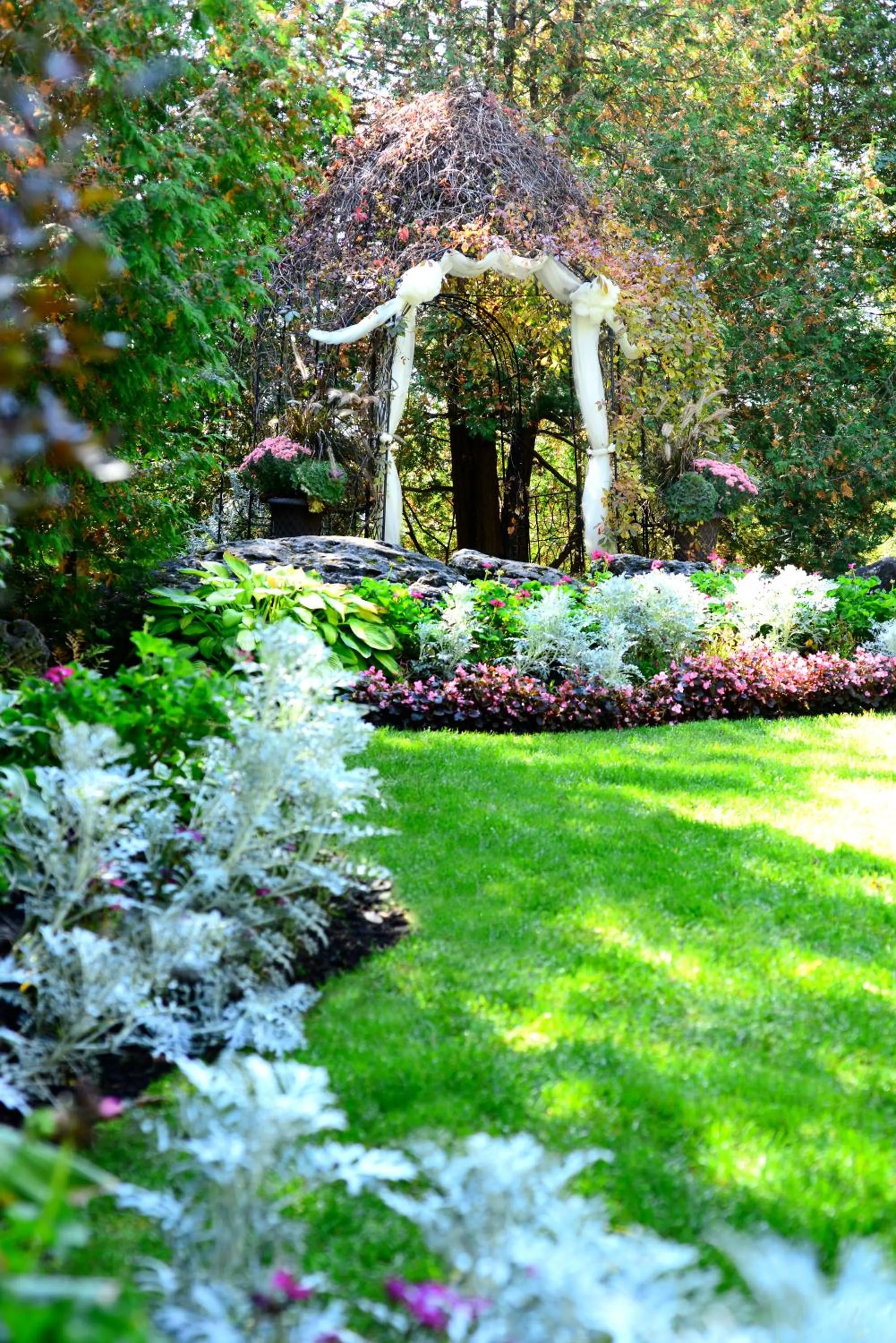 Spring in Millcroft Inn & Spa