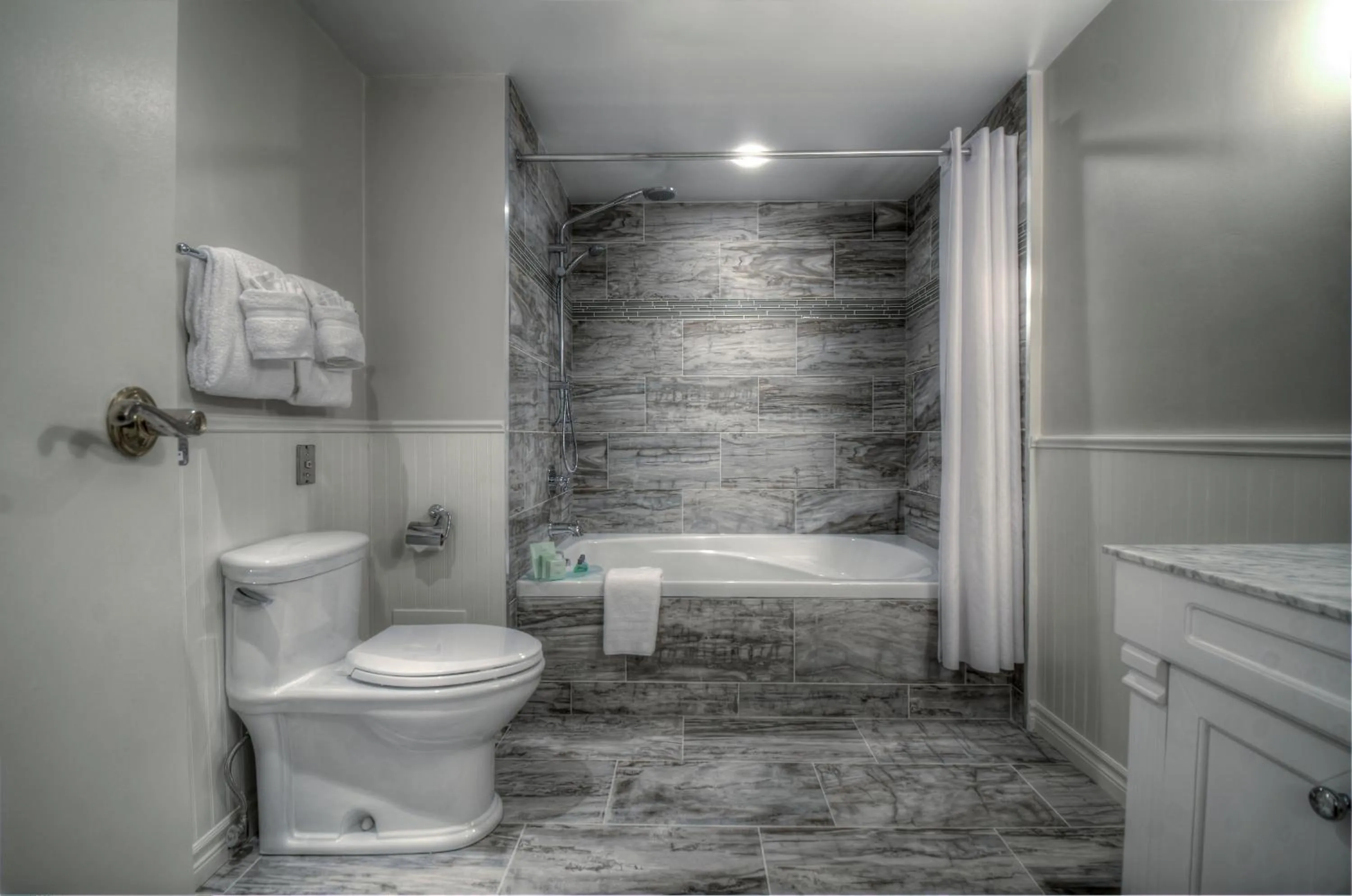 Shower in Millcroft Inn & Spa