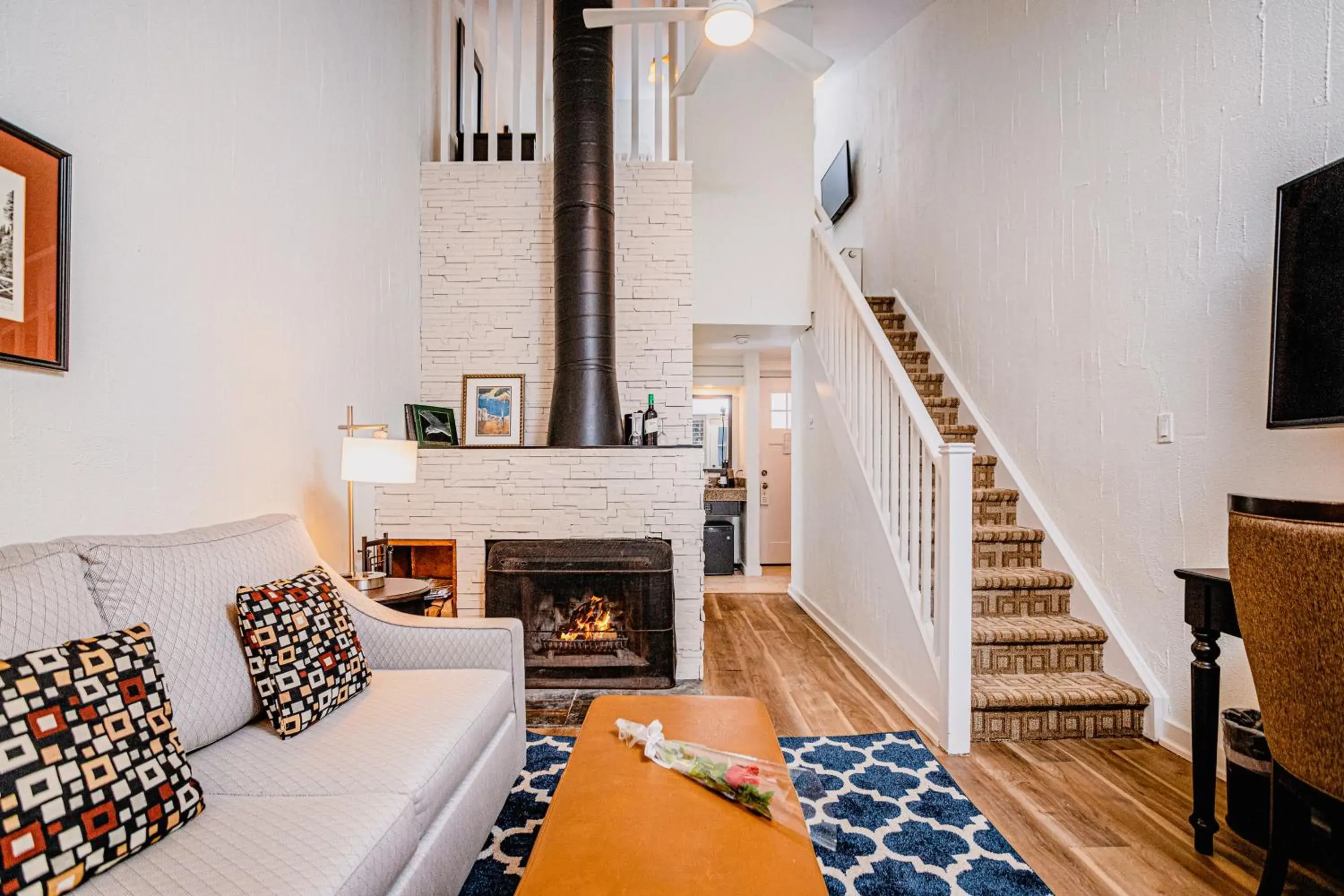 Suite with Hot Tub in Millcroft Inn & Spa Suite with Hot Tub in Millcroft Inn & Spa