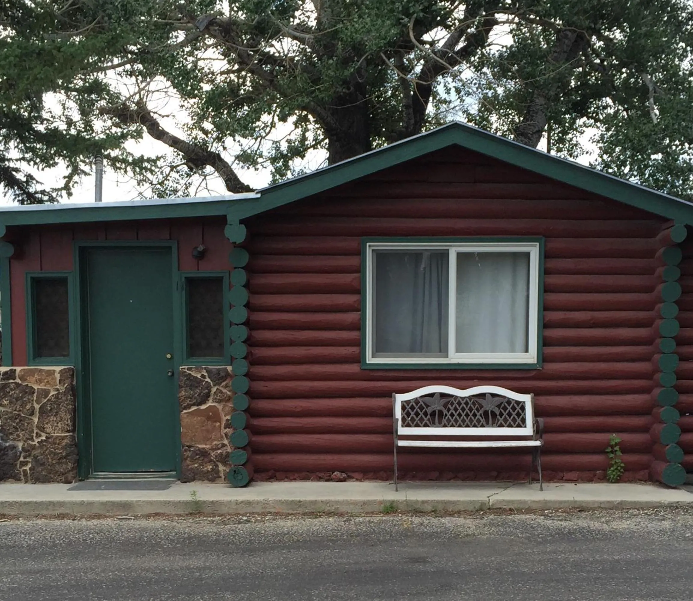 Property building in Z Bar Motel