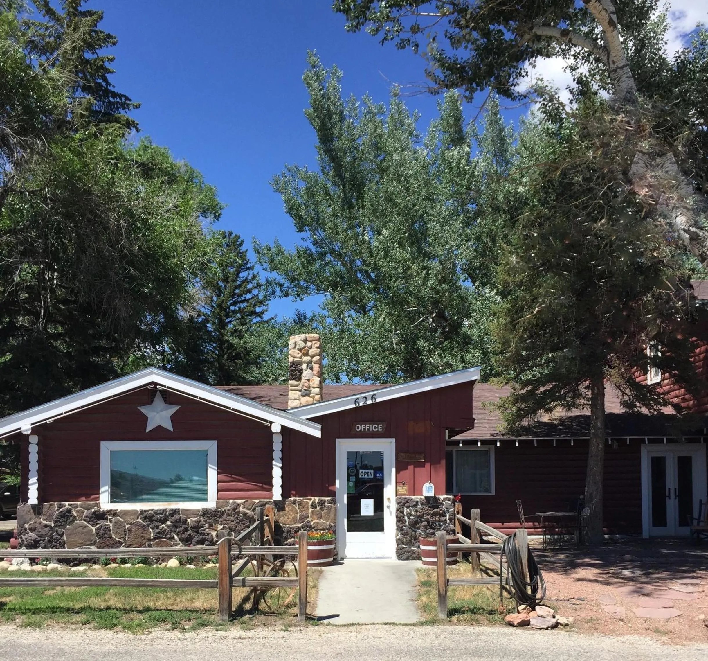 Property building in Z Bar Motel