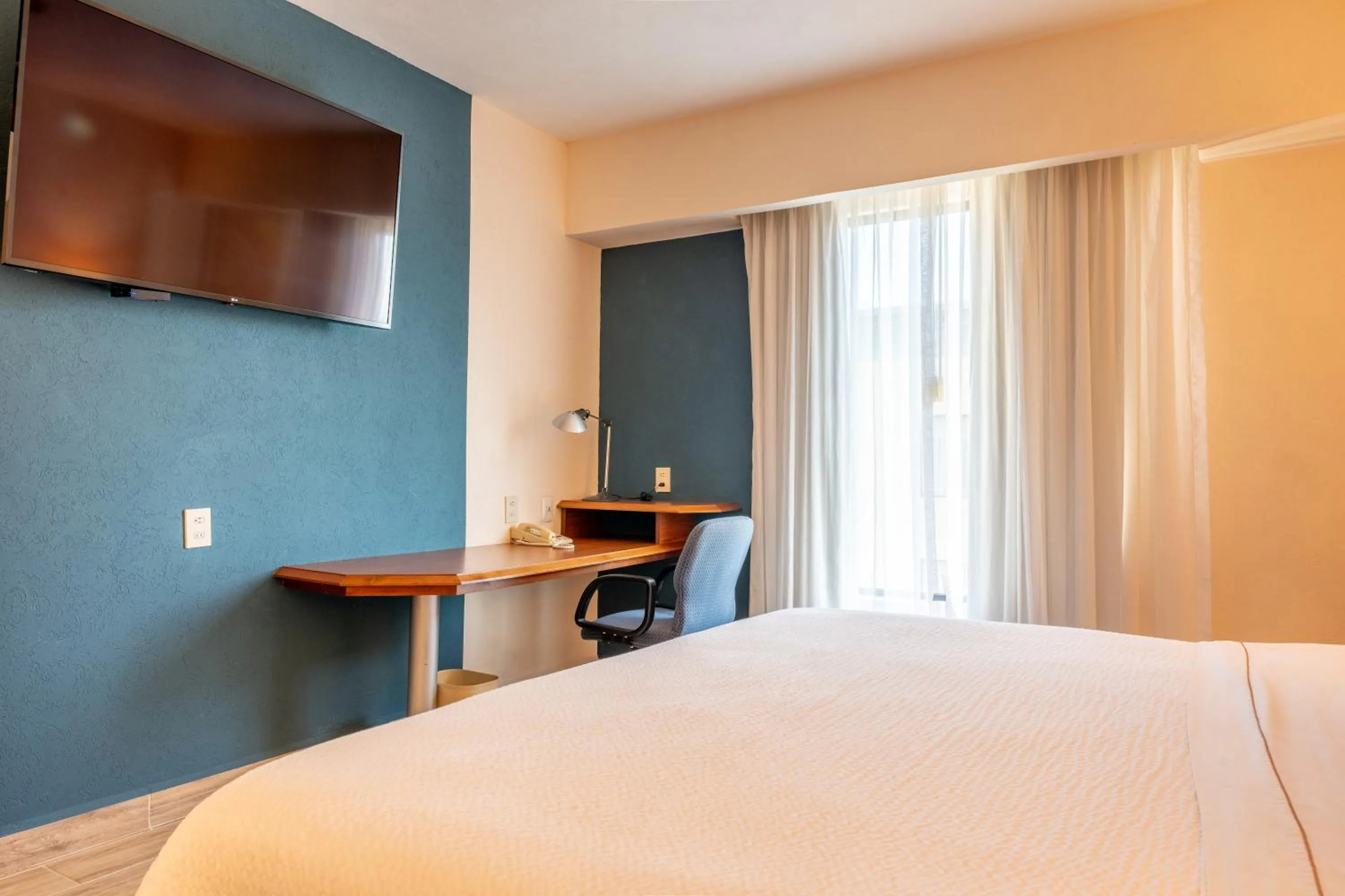 Bed in Fiesta Inn Poza Rica