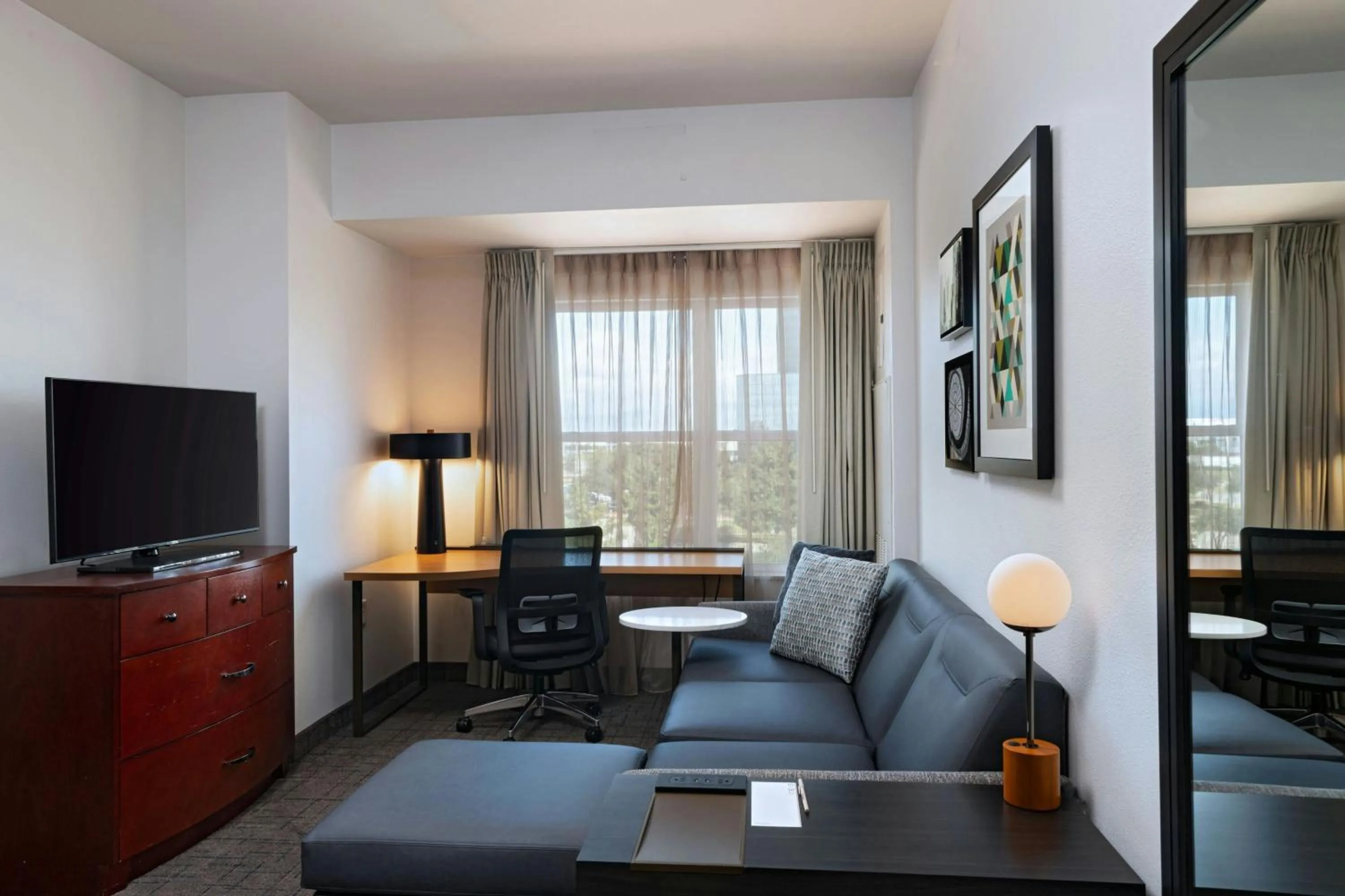 Living room in Residence Inn Dallas DFW Airport South/Irving