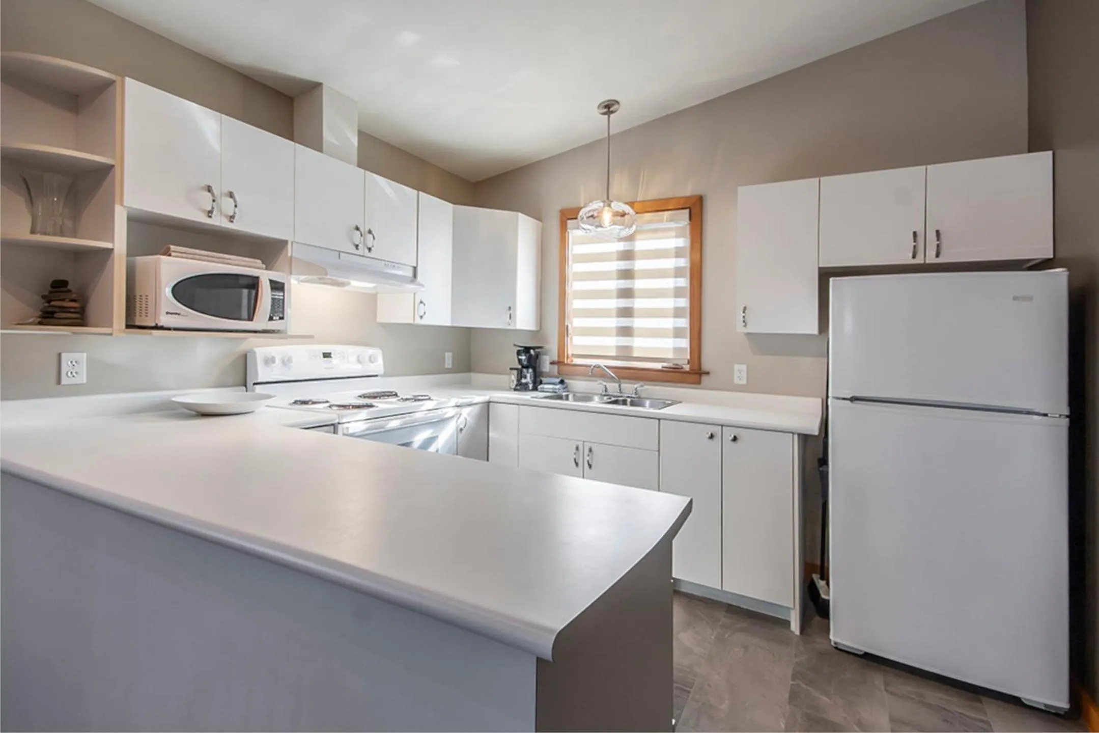 Kitchen or kitchenette in Himwitsa Lodge
