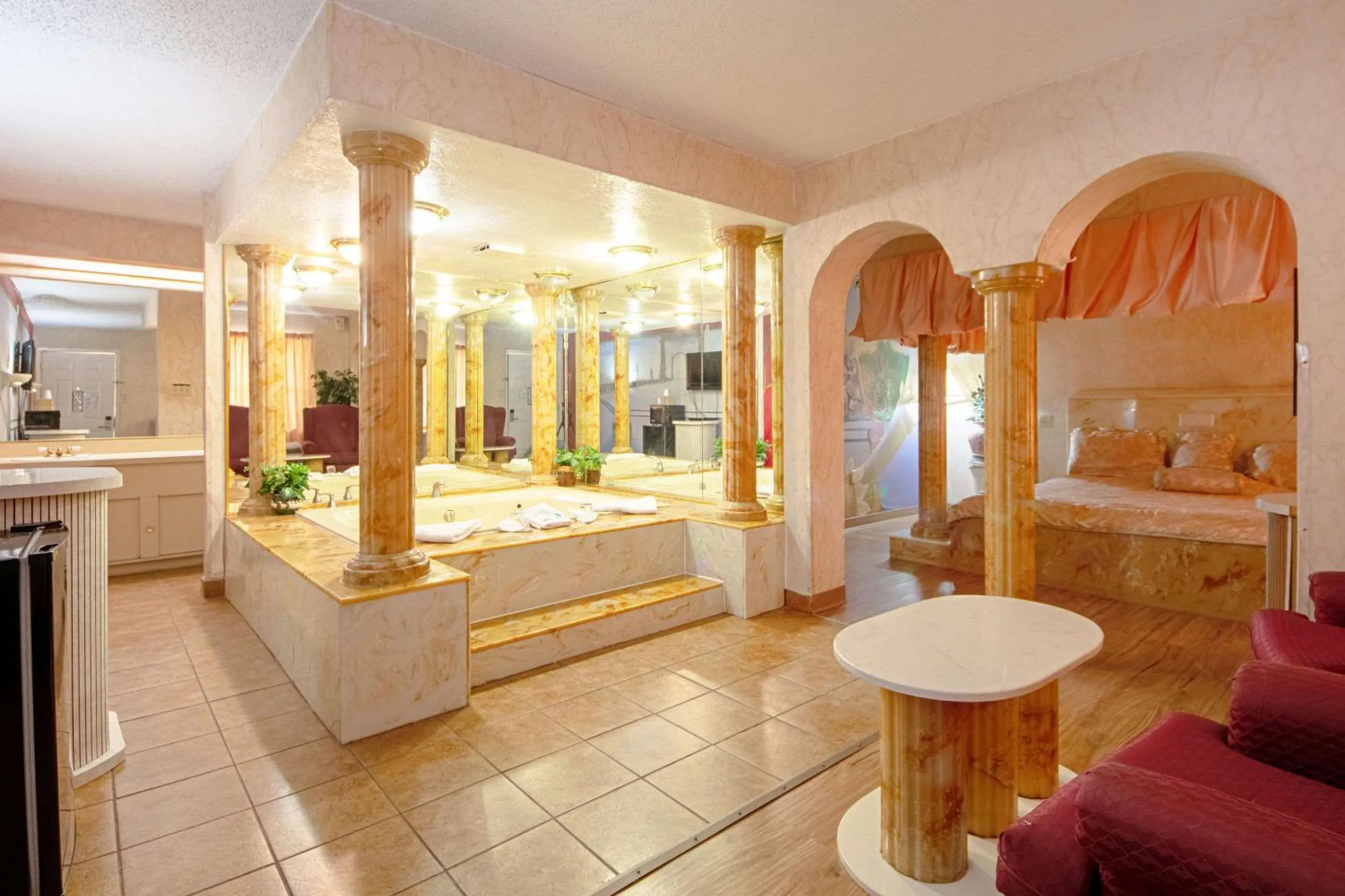 Photo of the whole room in Economy Inn & Suites