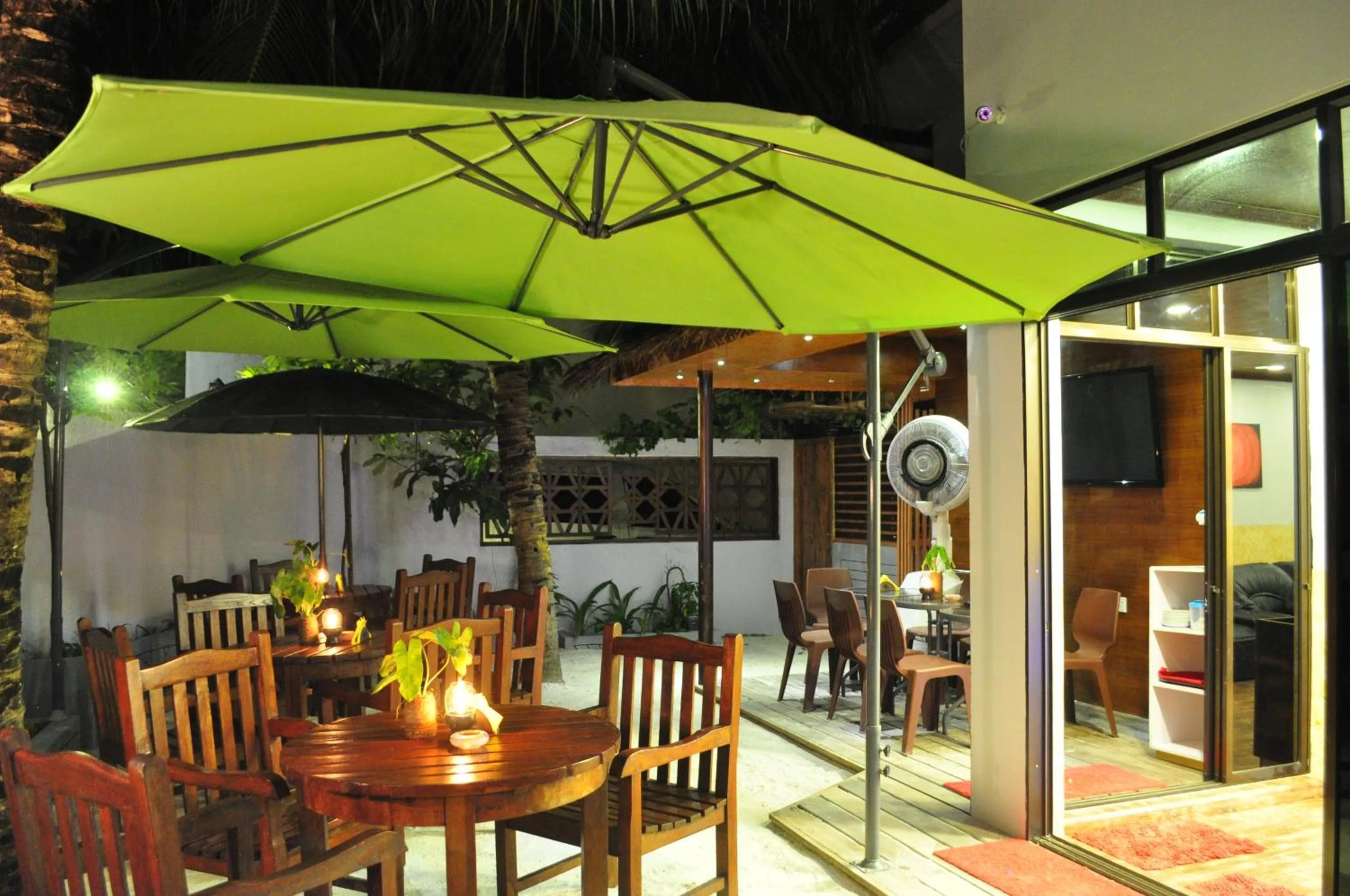 Food and drinks in Summer Villa Guest House