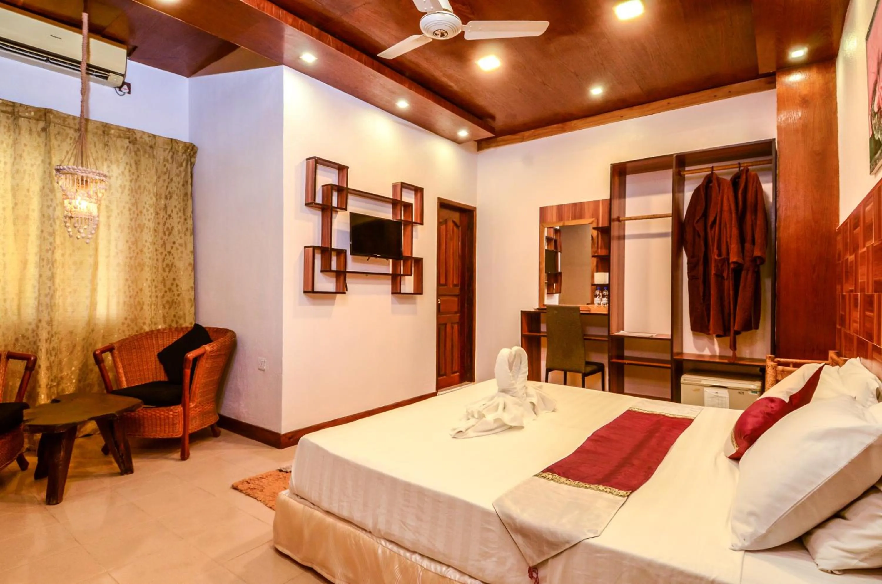 Bed in Summer Villa Guest House