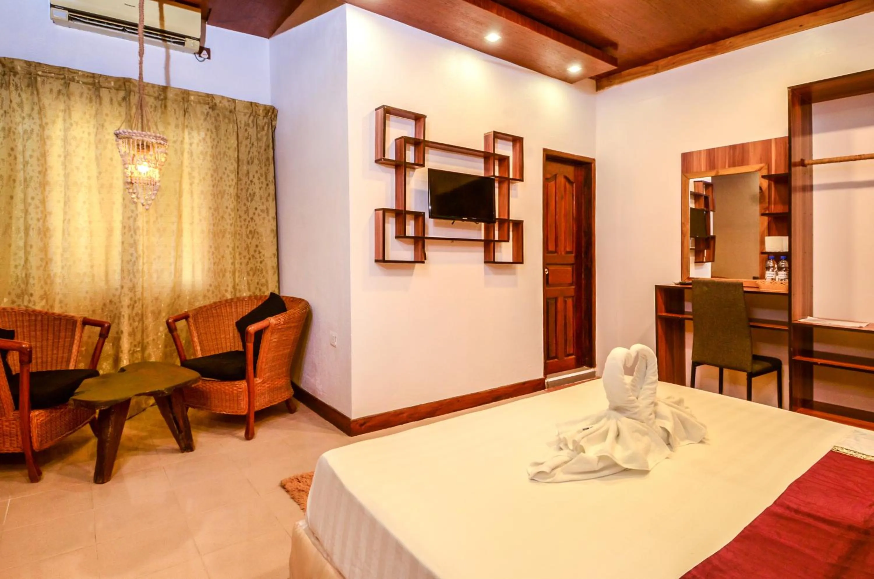 Bed in Summer Villa Guest House