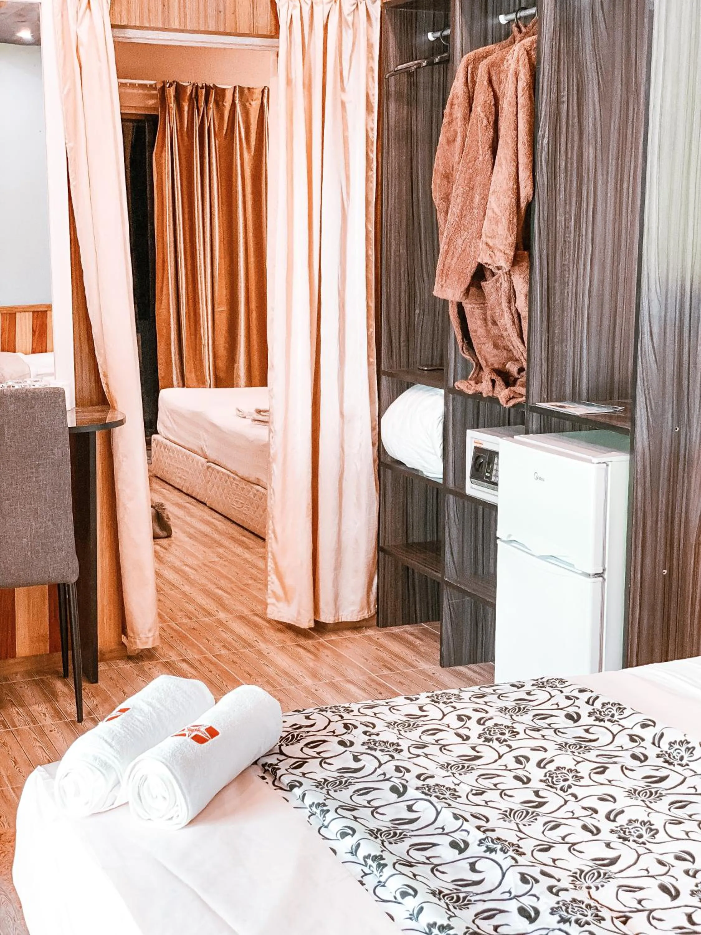 Bed in Summer Villa Guest House