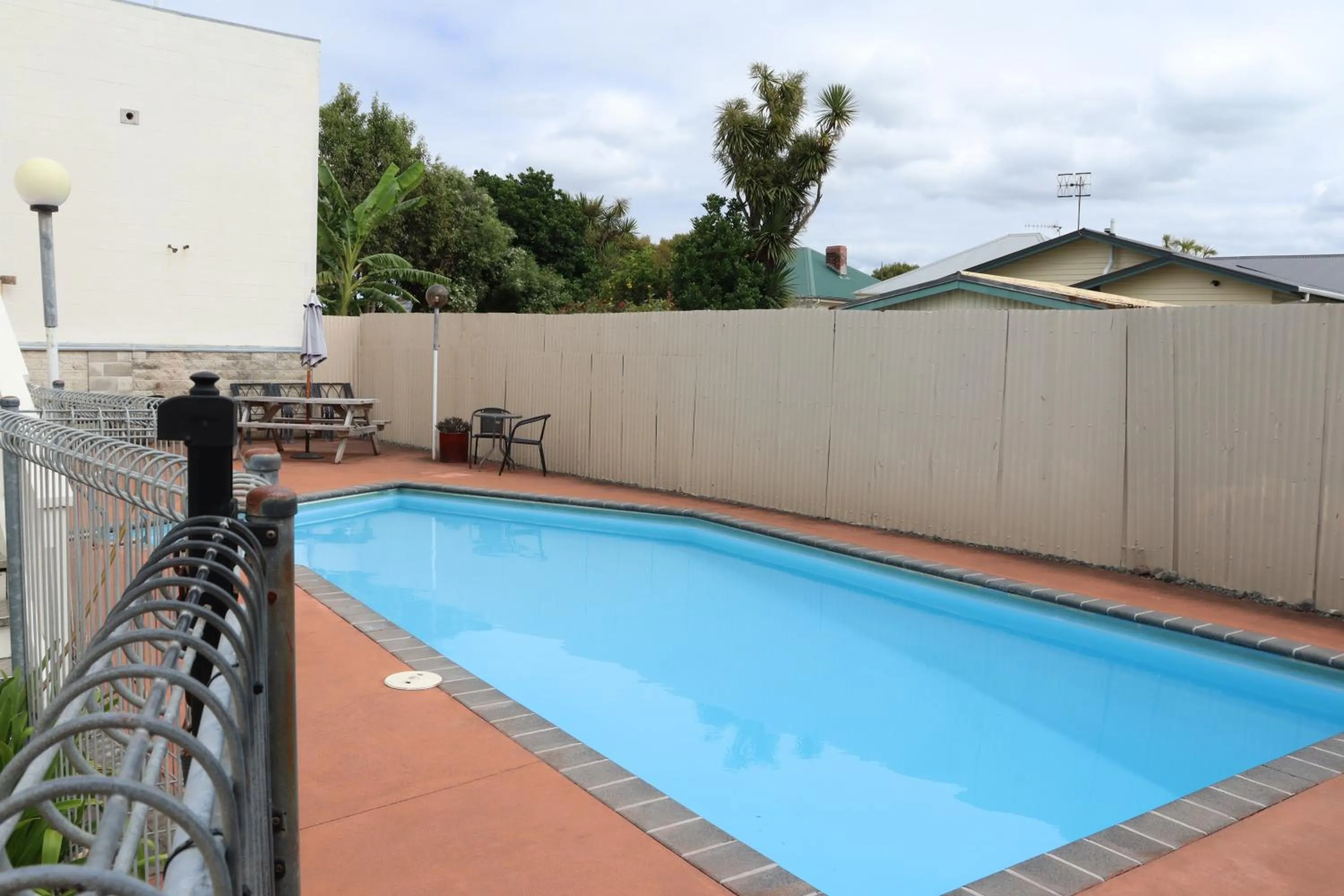 Swimming pool in BK's Fountain Court Motel